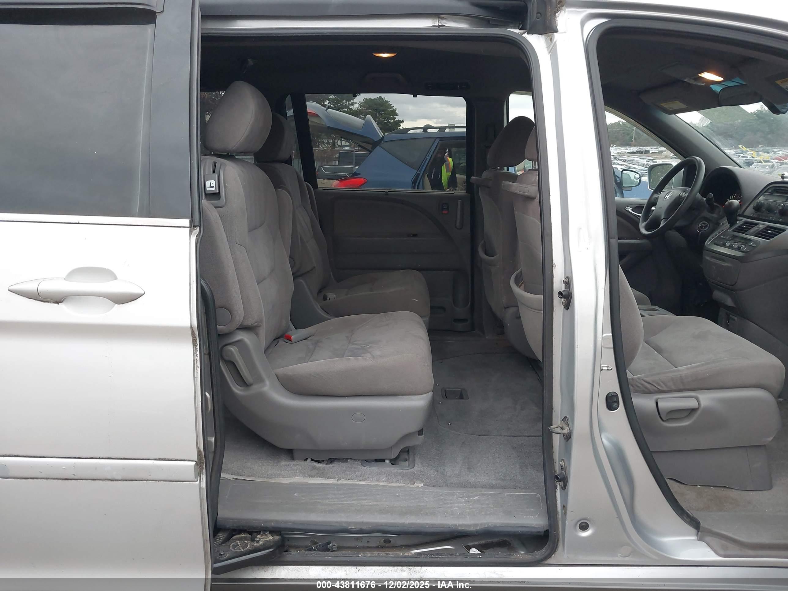 HONDA ODYSSEY image 8