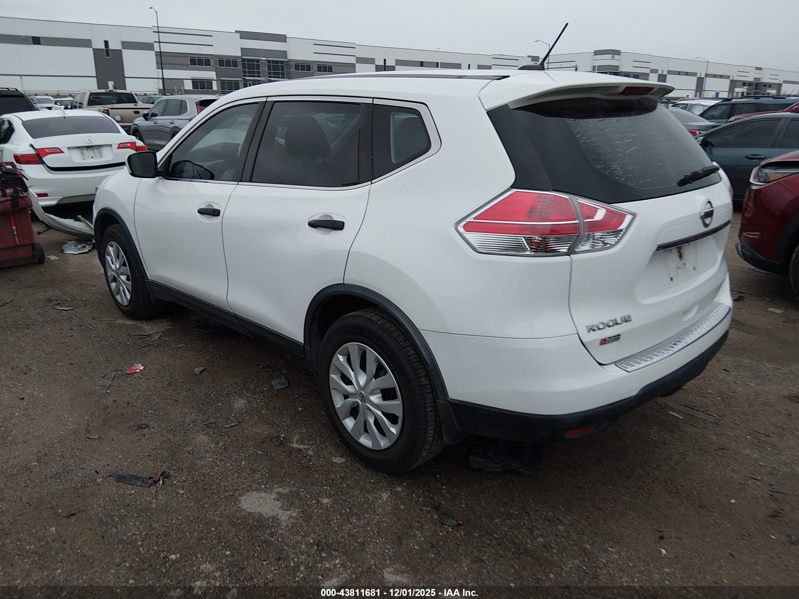 NISSAN ROGUE image 3