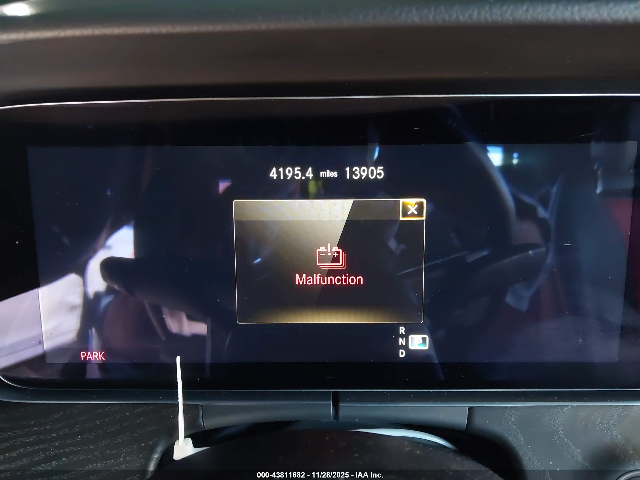 MERCEDES-BENZ E image 7