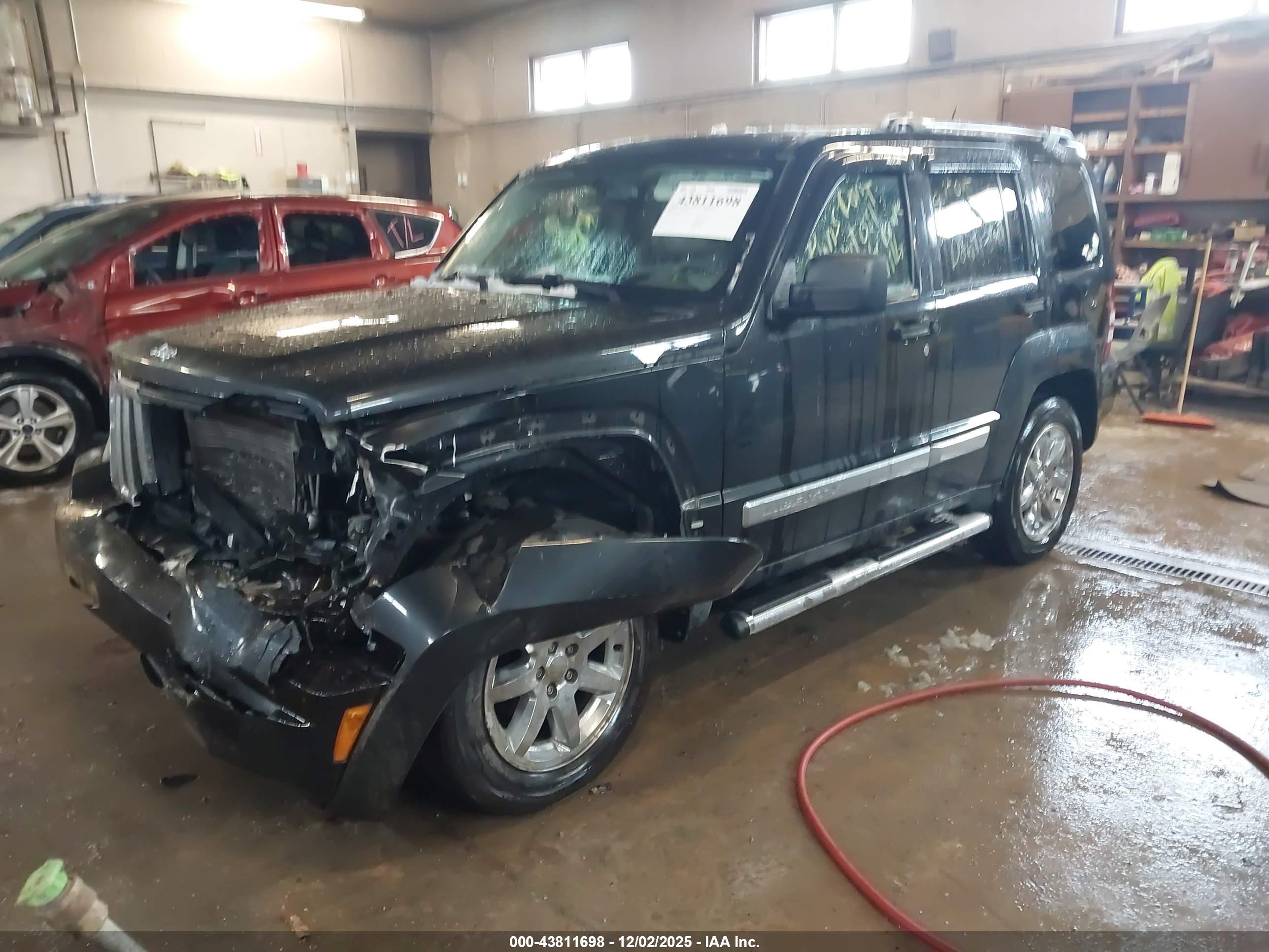 JEEP LIBERTY image 2