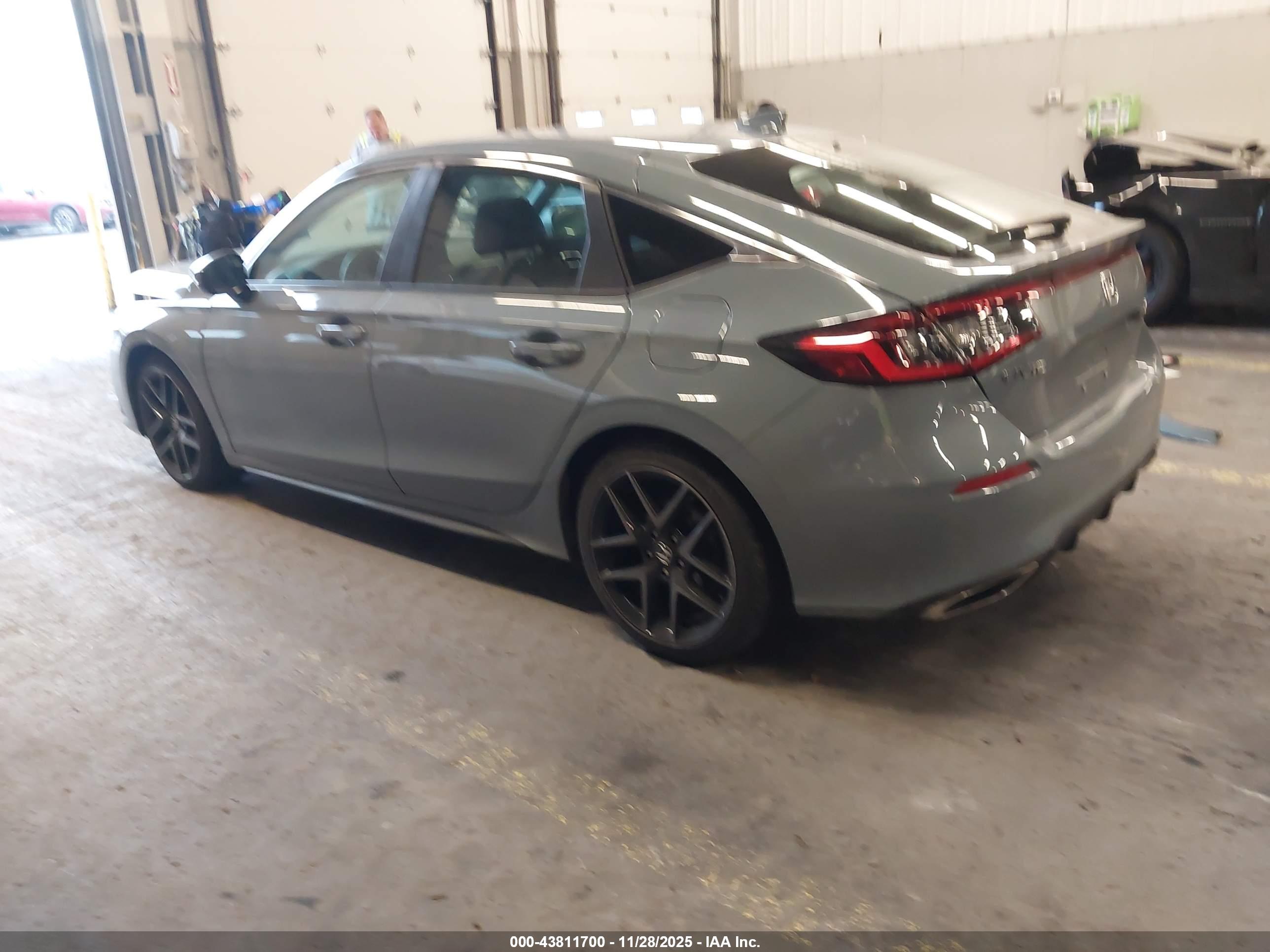 HONDA CIVIC image 3
