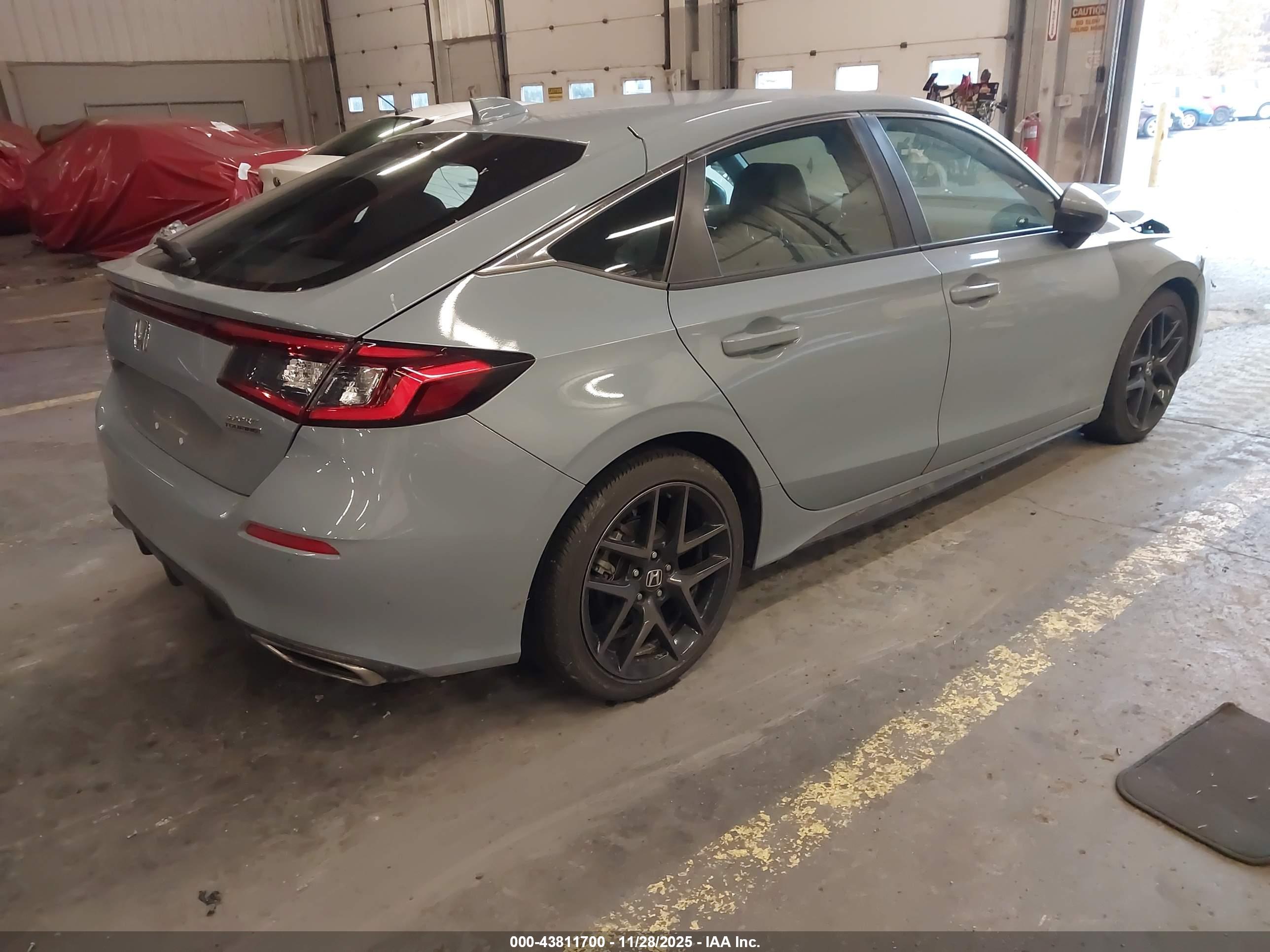HONDA CIVIC image 4