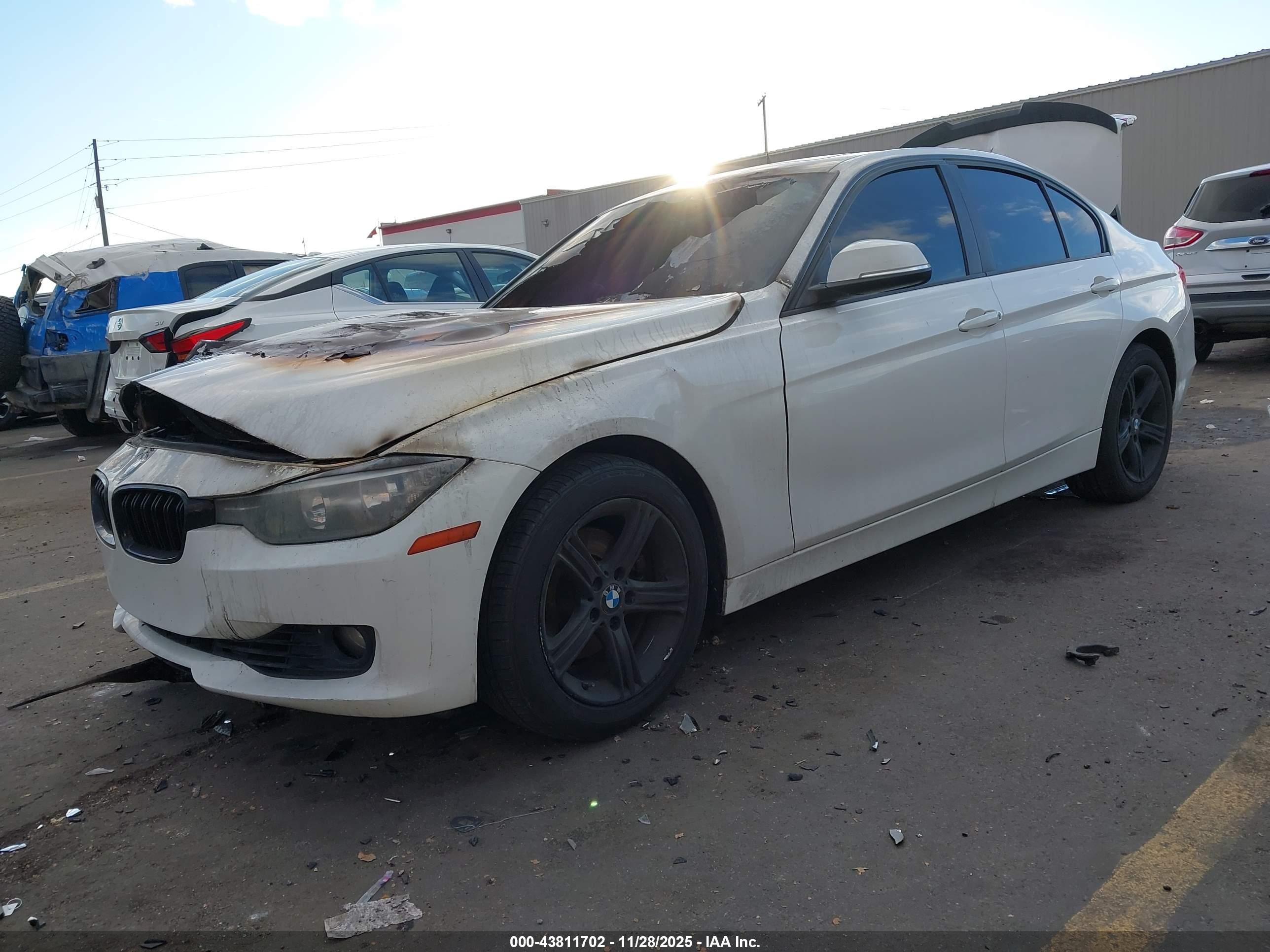 BMW 328I image 2