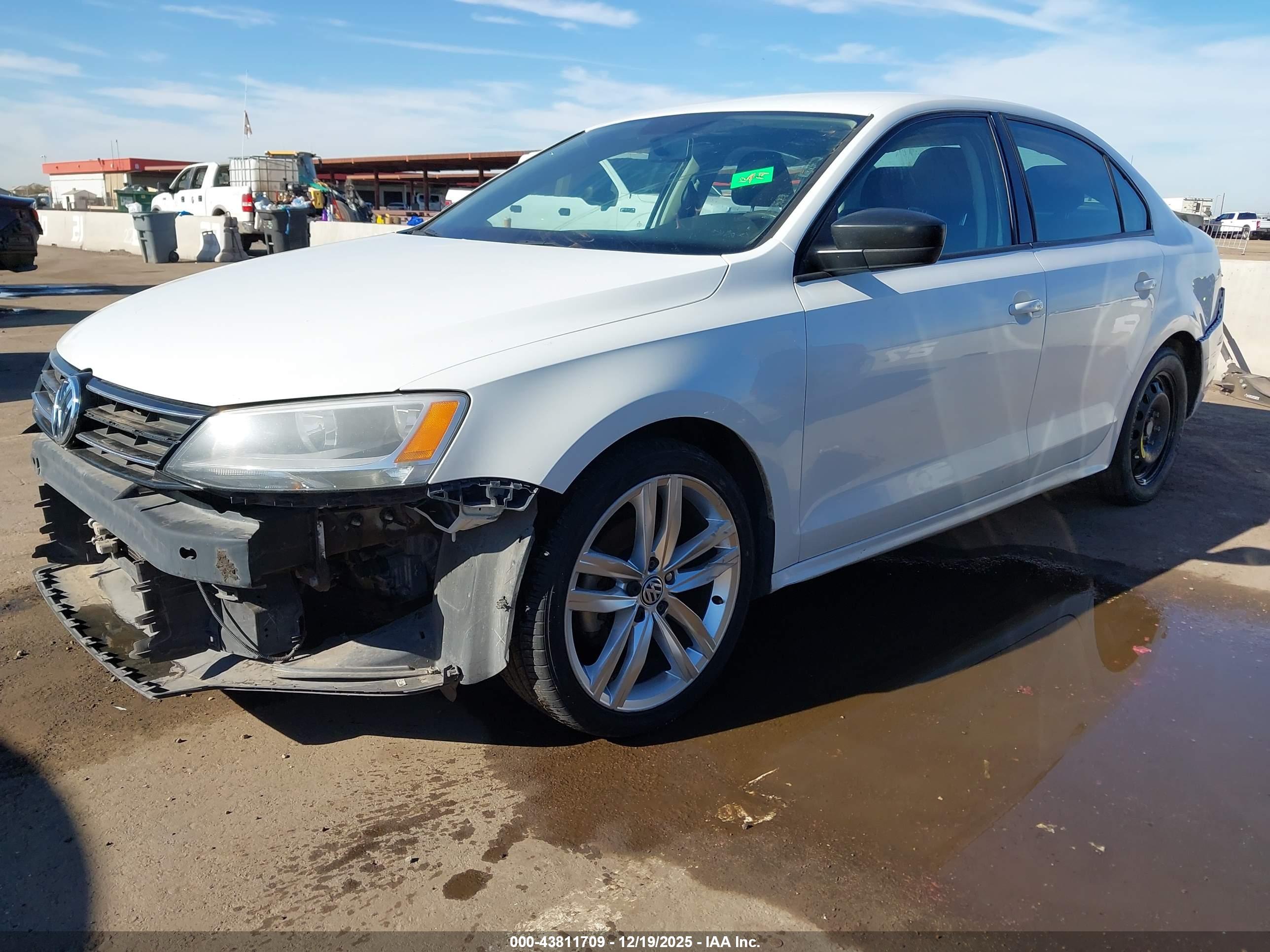 VOLKSWAGEN JETTA image 2