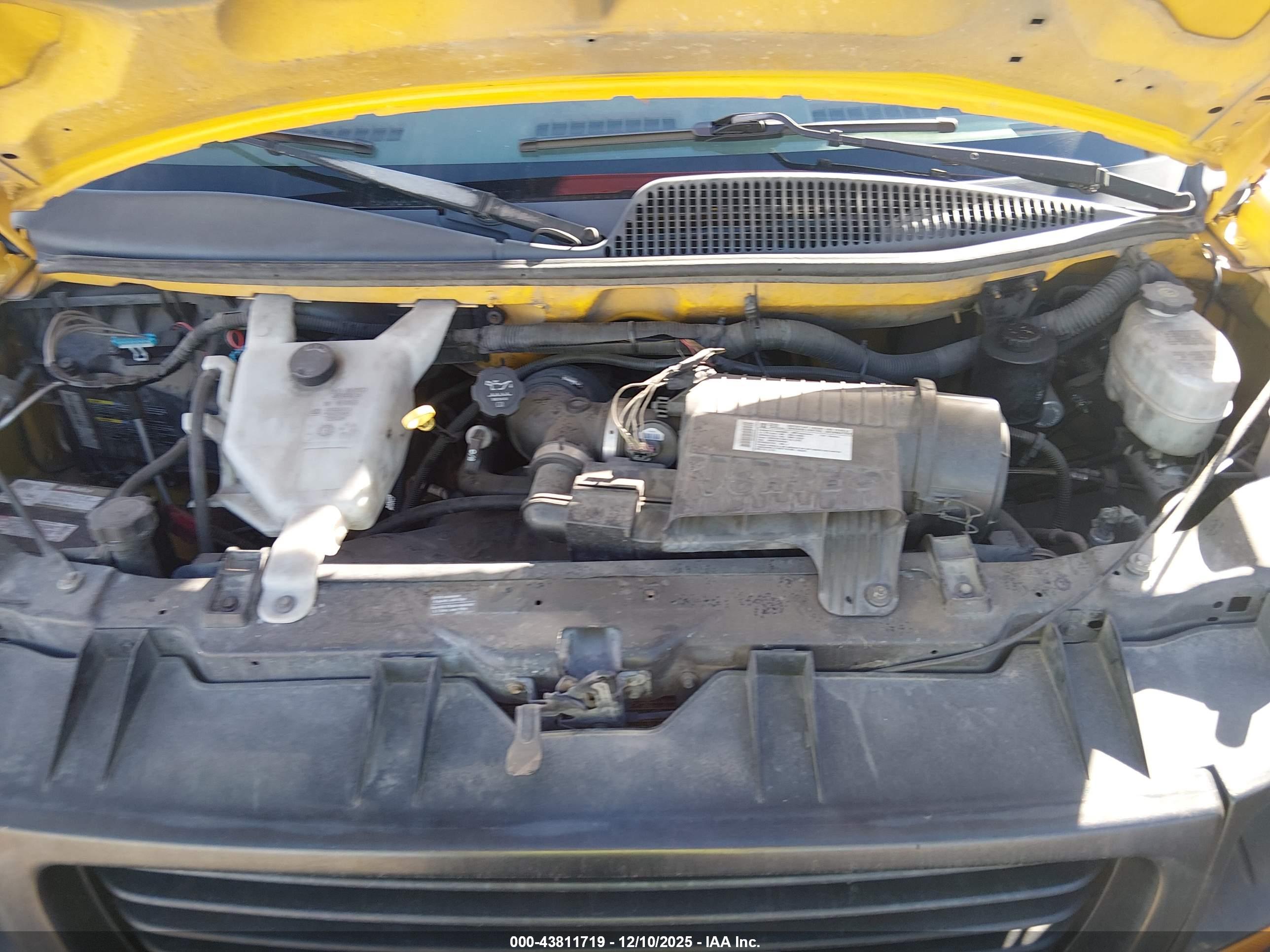 GMC SAVANA image 10