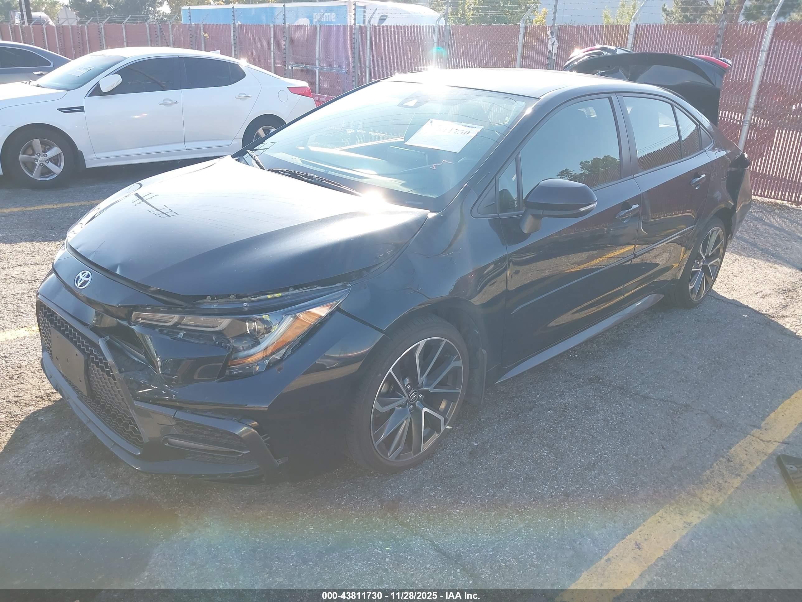 TOYOTA COROLLA image 2