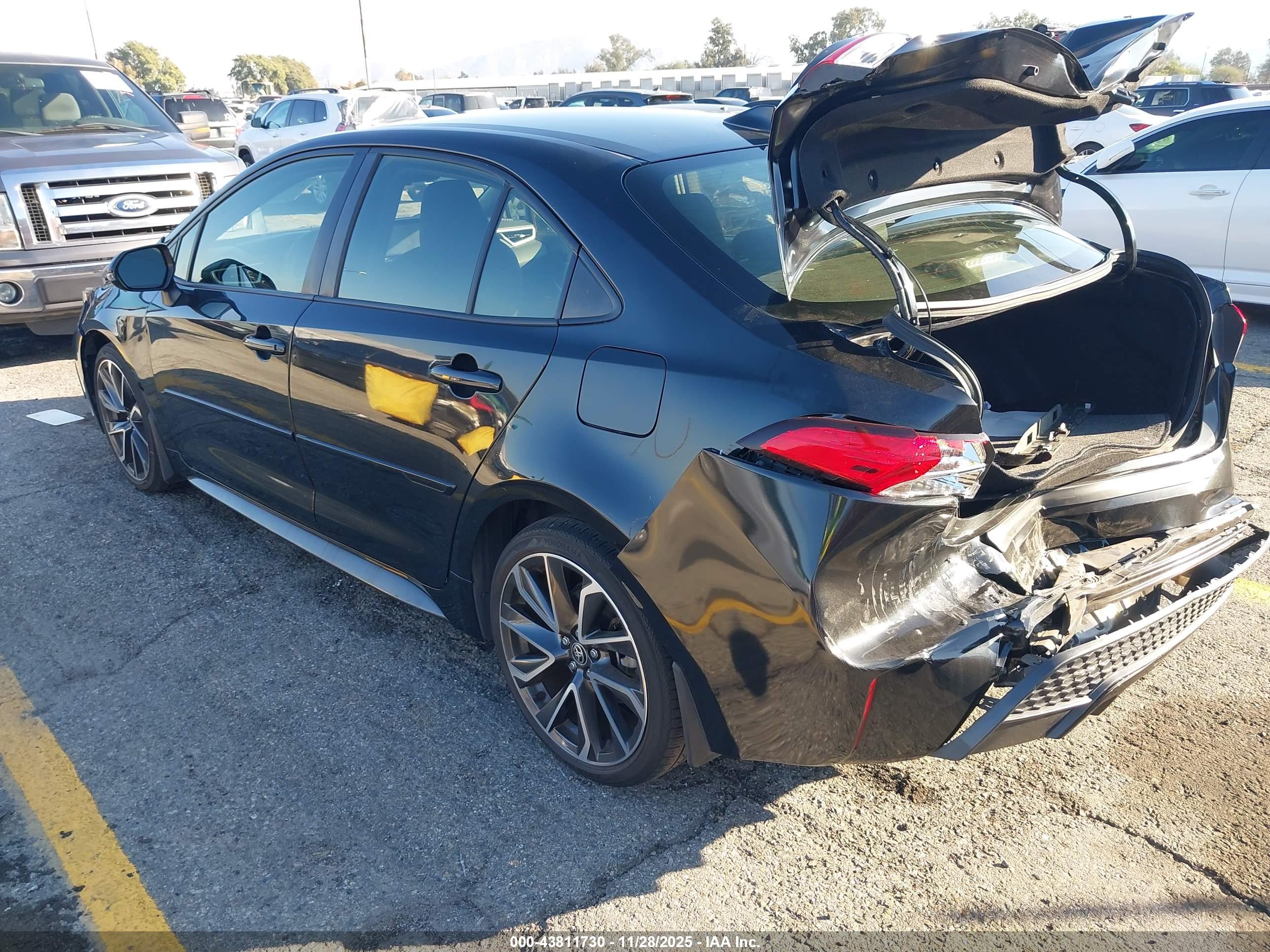 TOYOTA COROLLA image 3