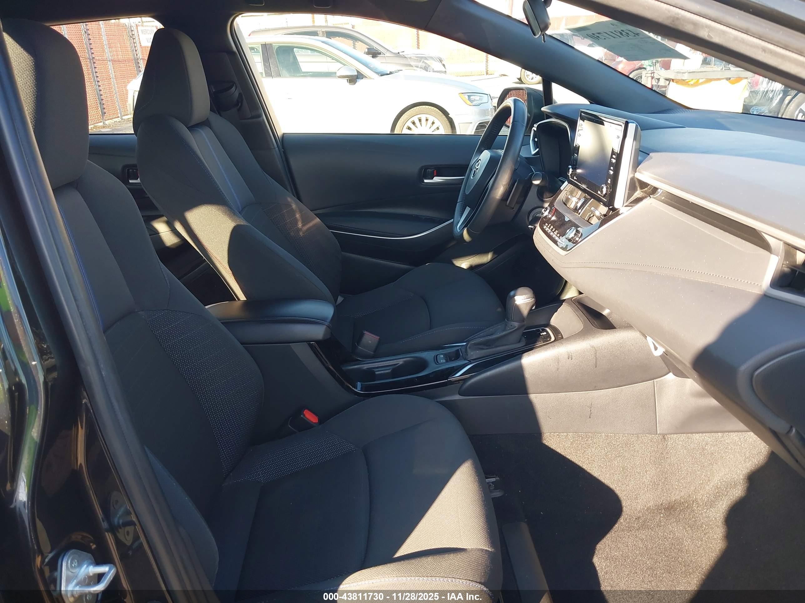 TOYOTA COROLLA image 5