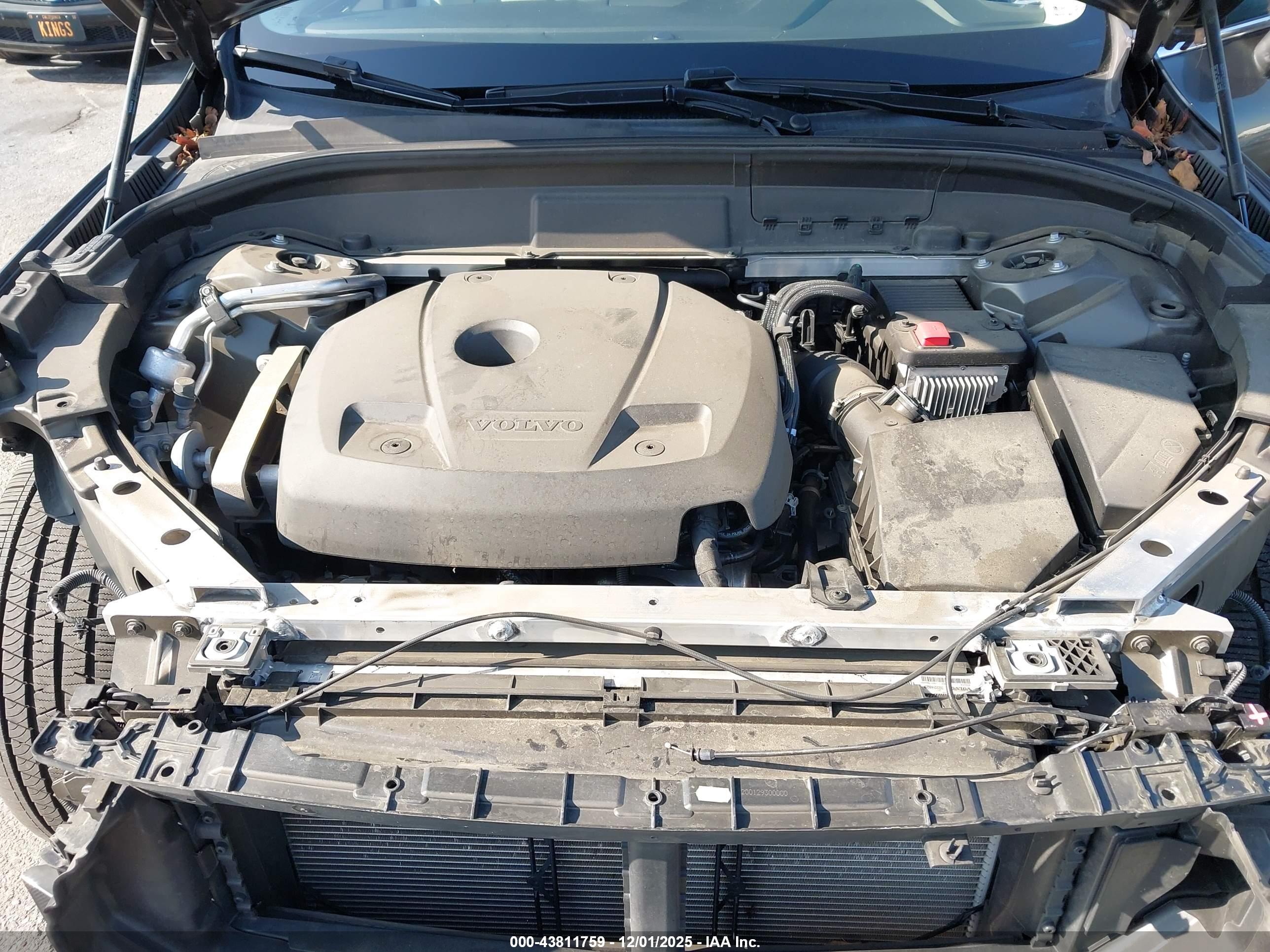 VOLVO XC60 image 10
