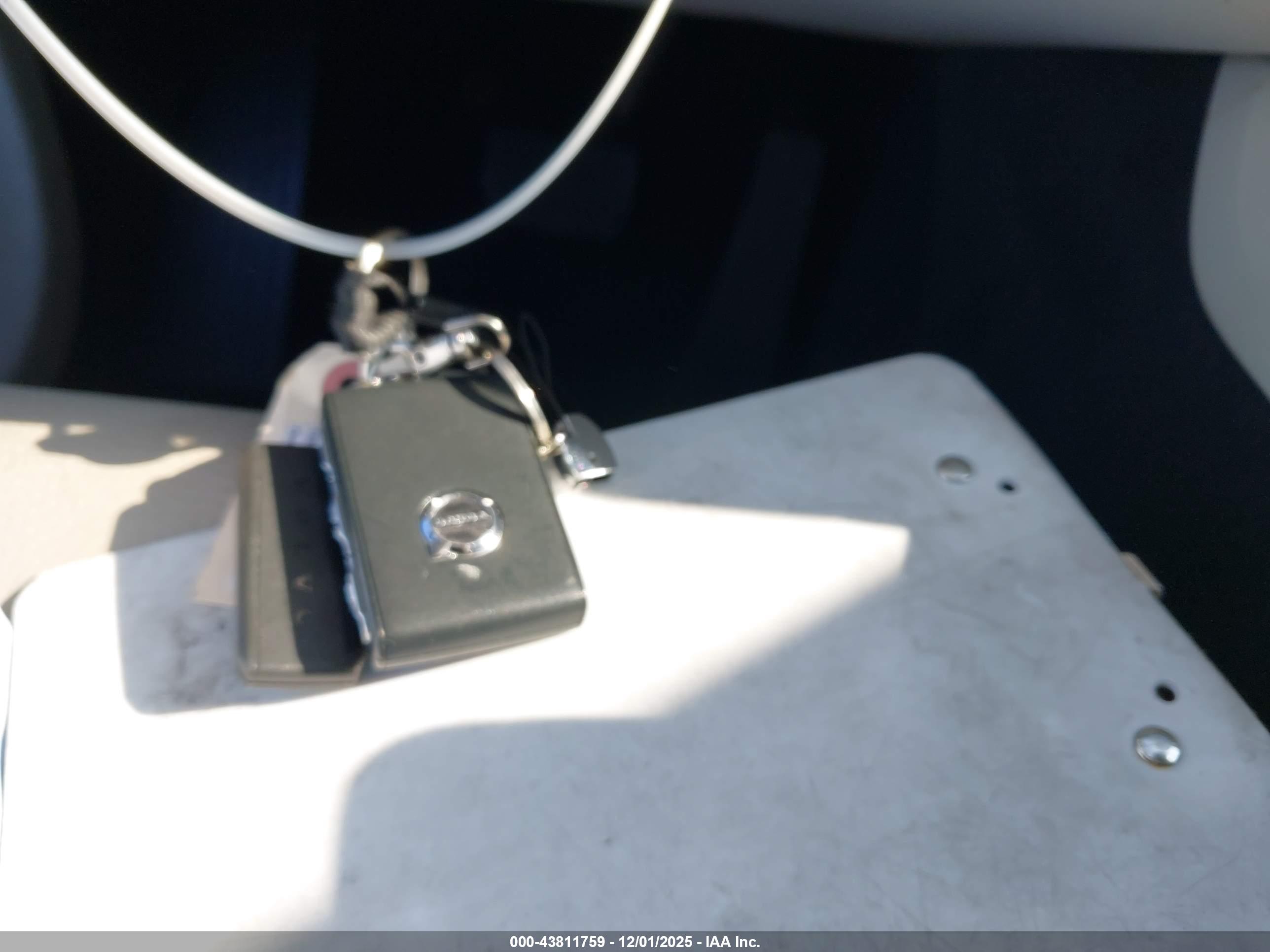 VOLVO XC60 image 11