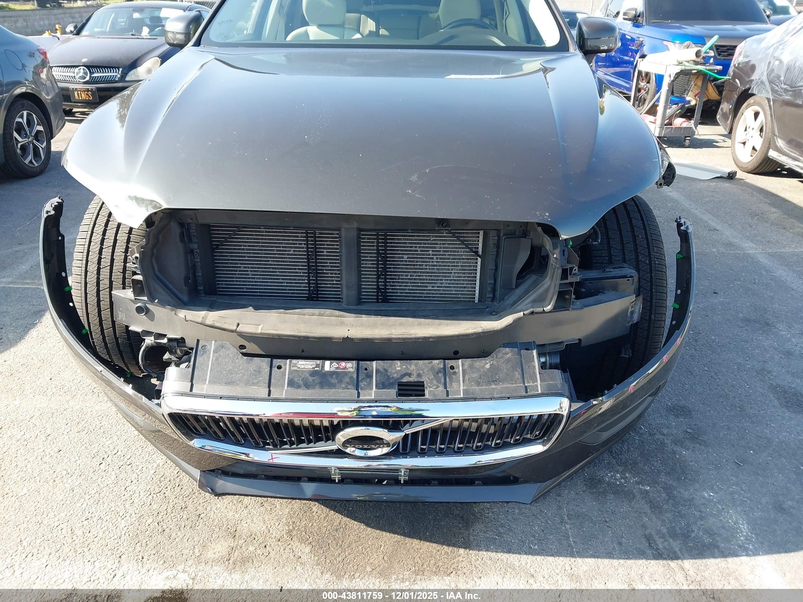 VOLVO XC60 image 6