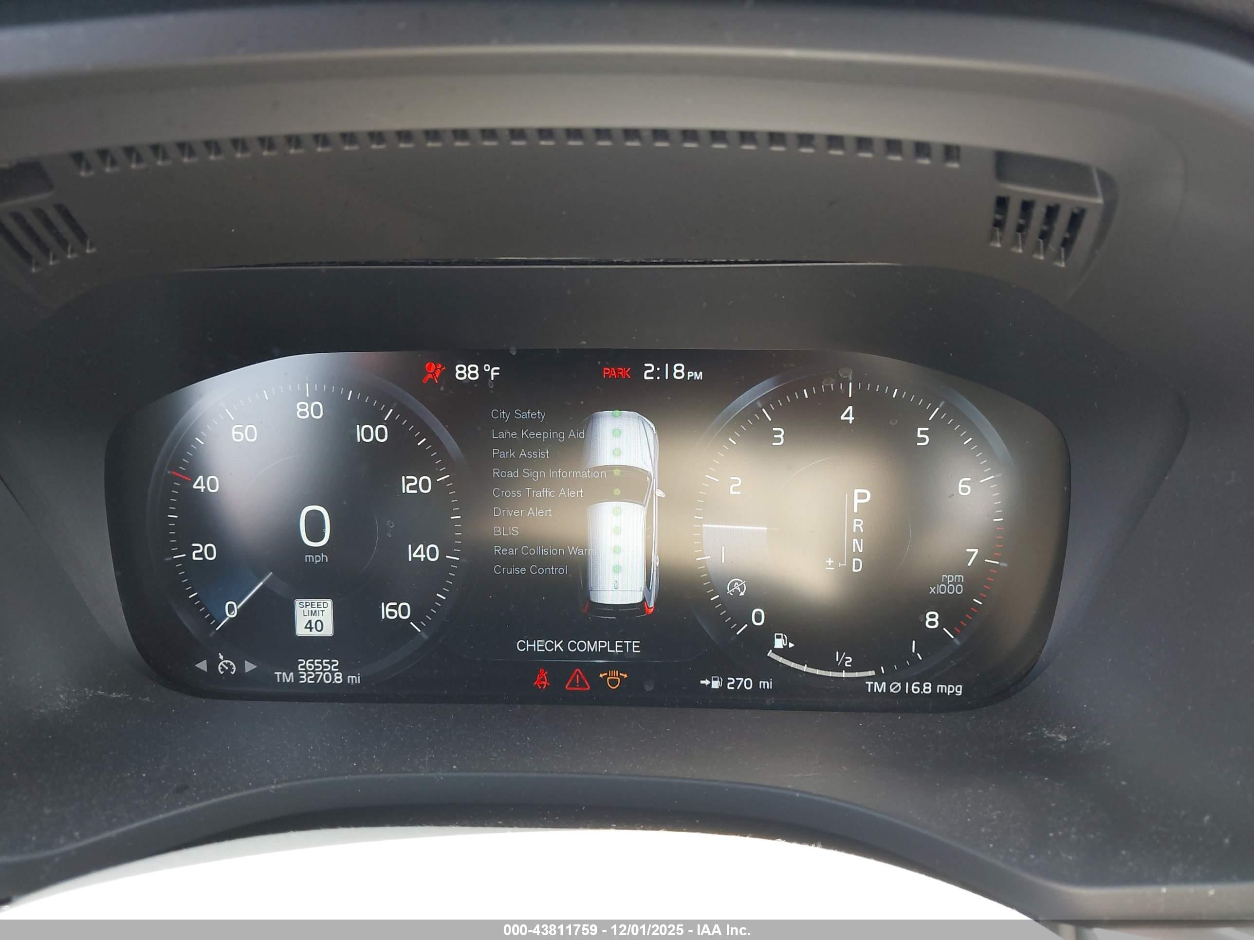 VOLVO XC60 image 7