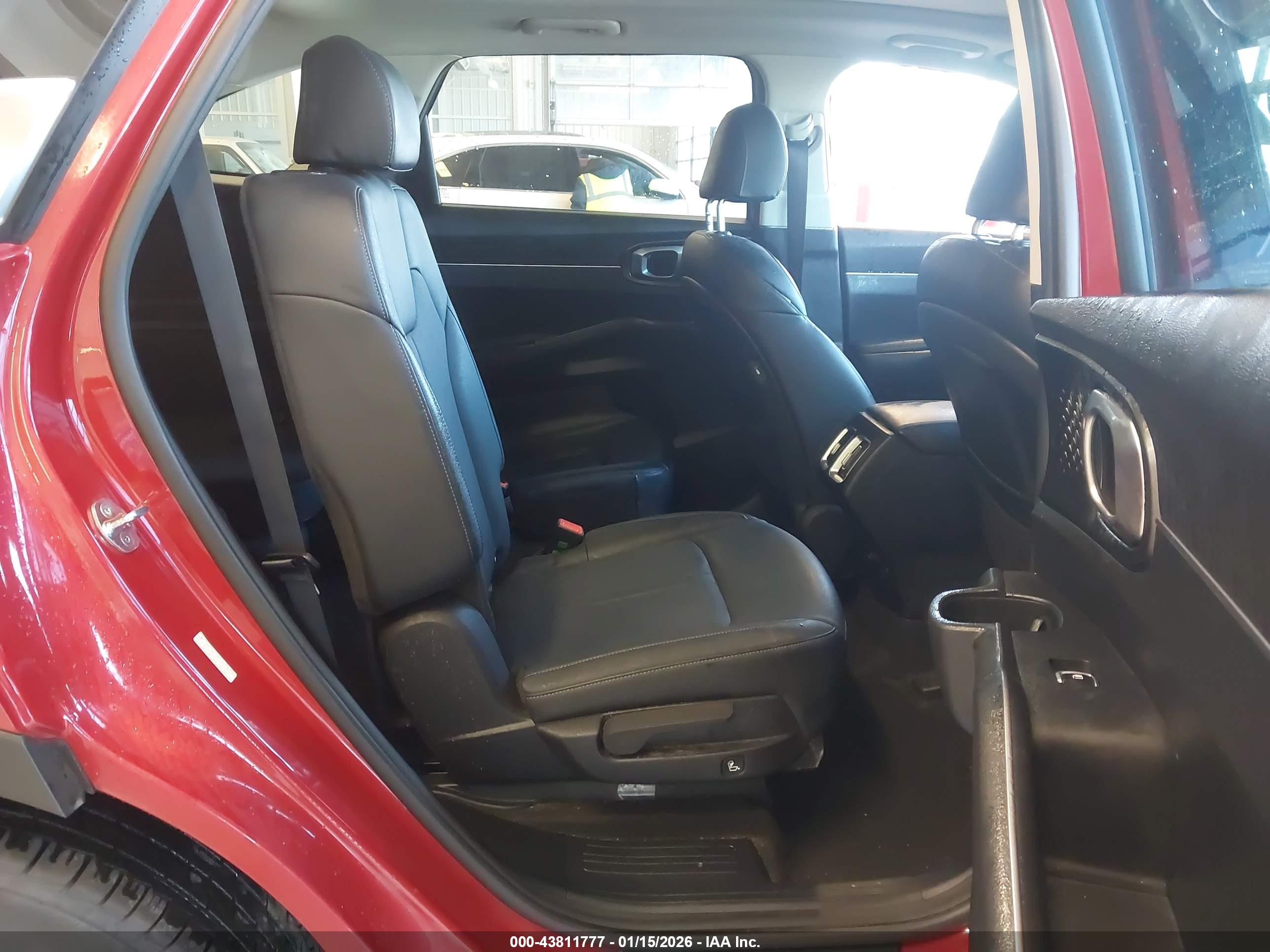KIA SORENTO image 8