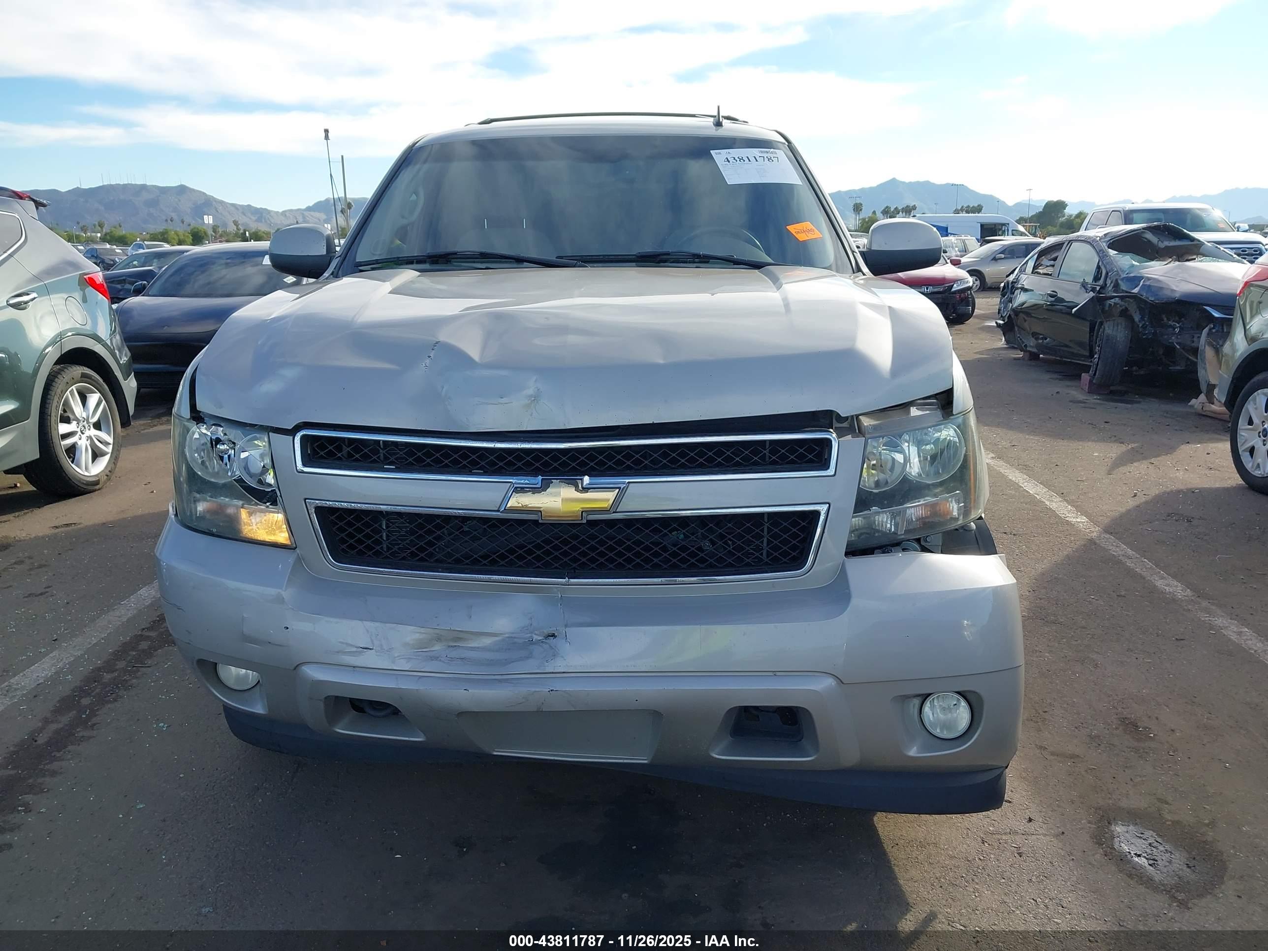 CHEVROLET TAHOE image 6
