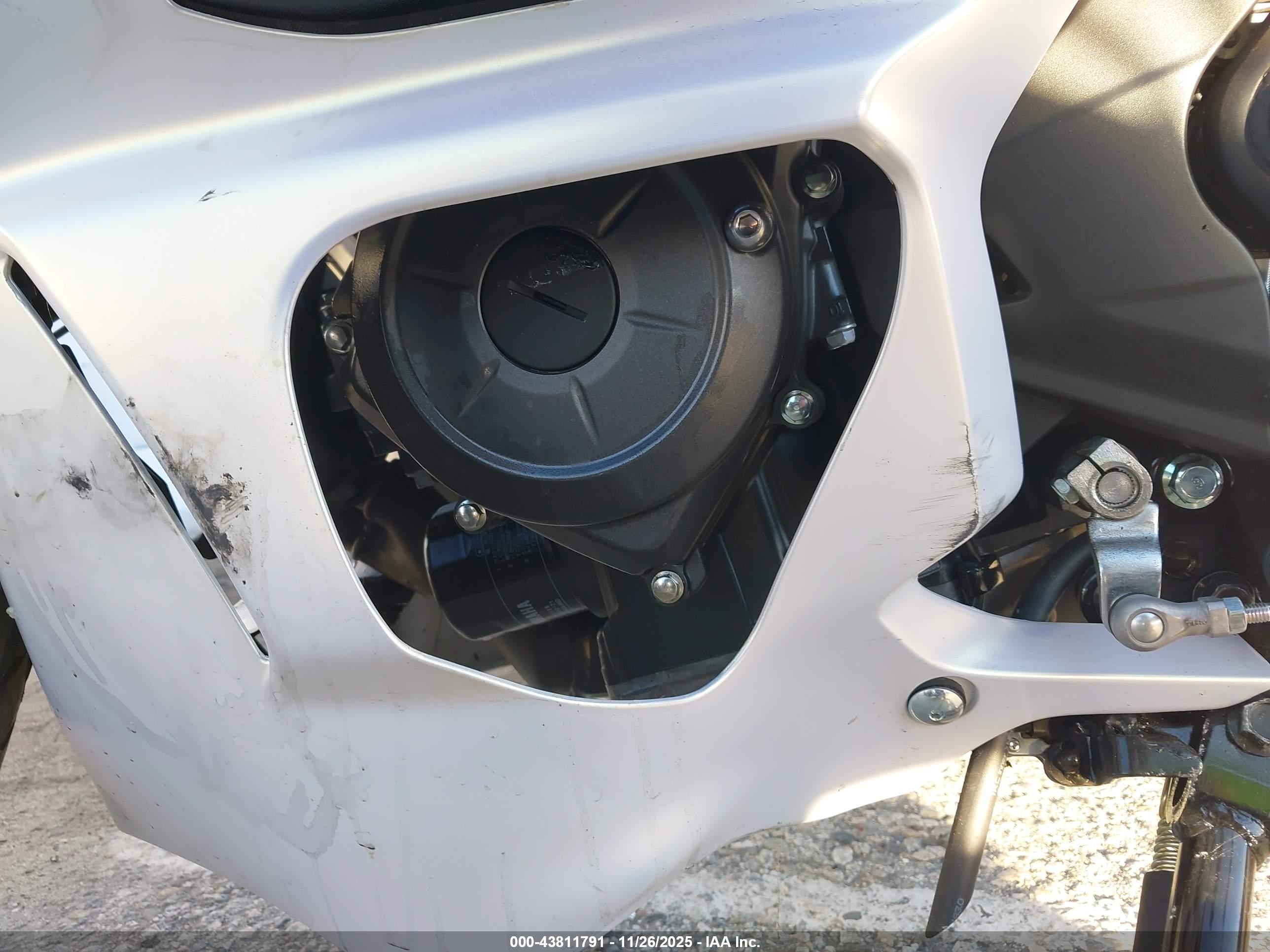 YAMAHA YFZ320 image 9