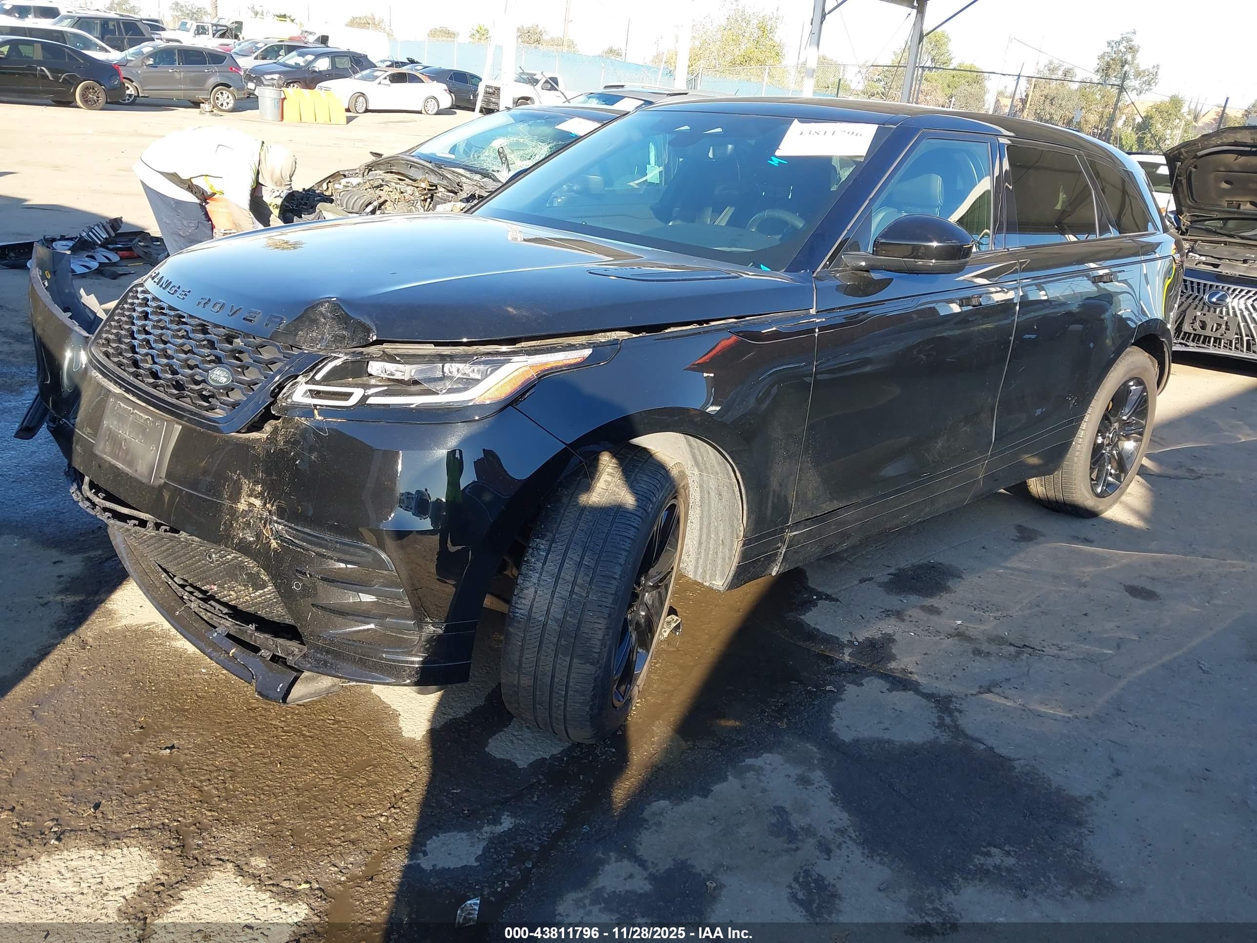 LAND ROVER image 2