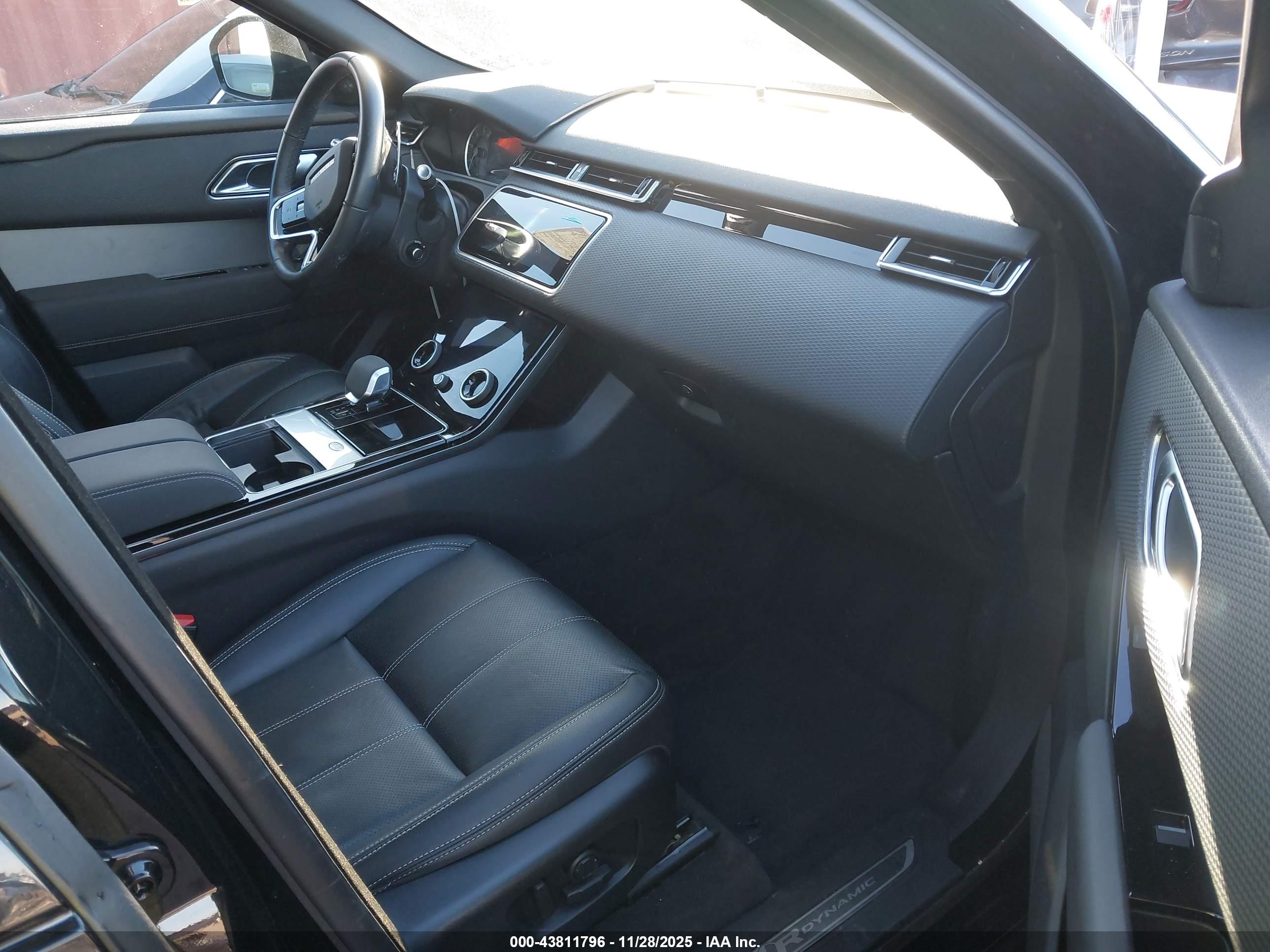 LAND ROVER image 5