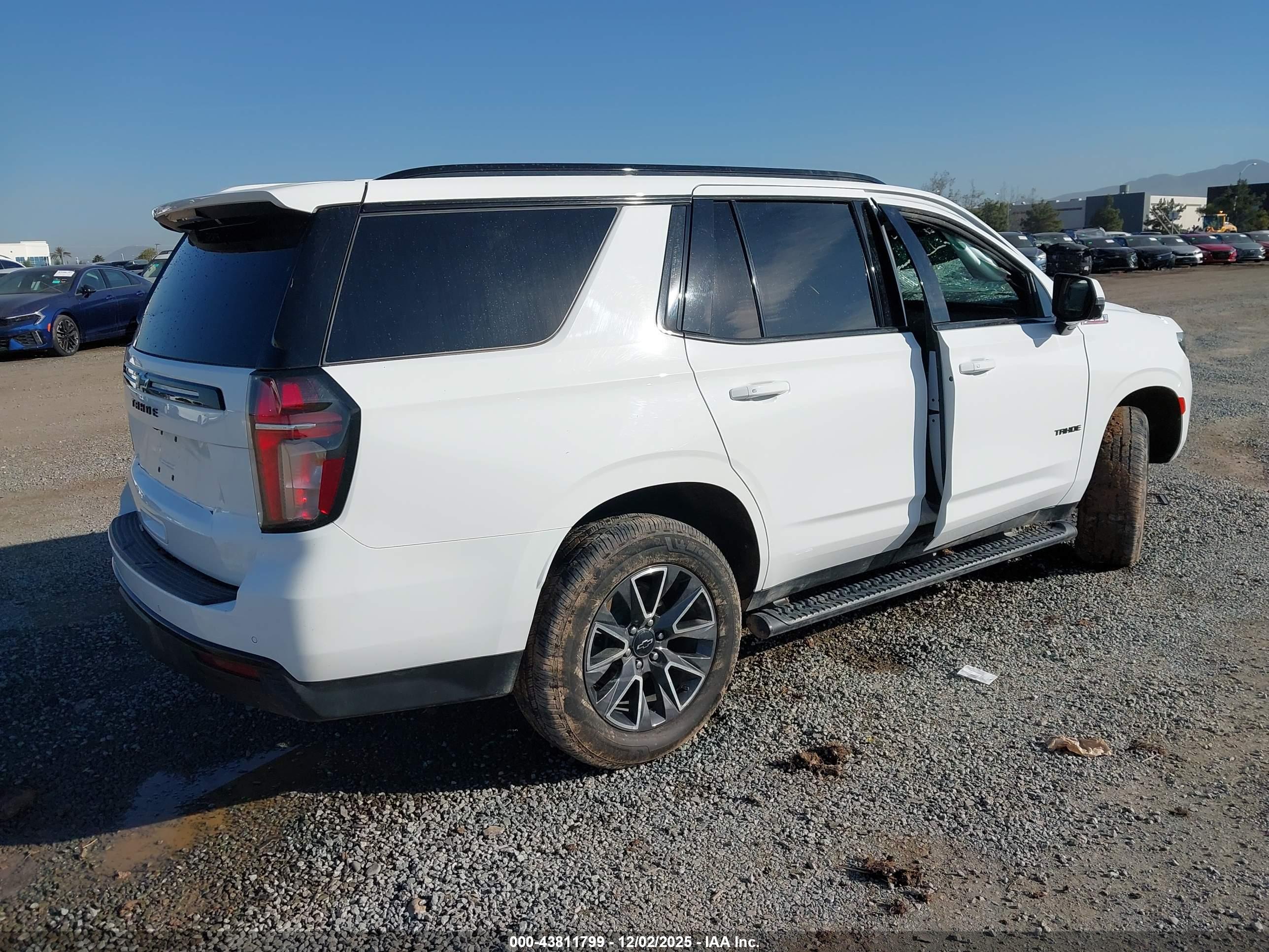 CHEVROLET TAHOE image 4