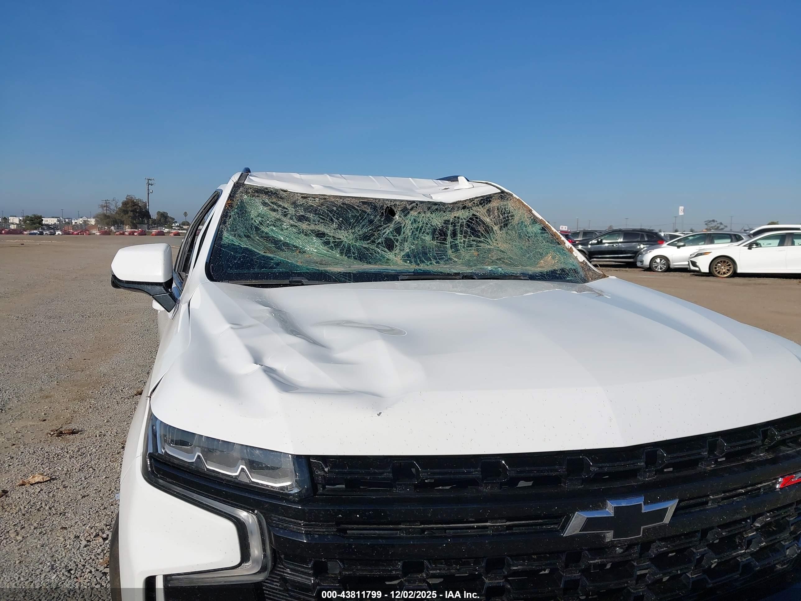 CHEVROLET TAHOE image 6