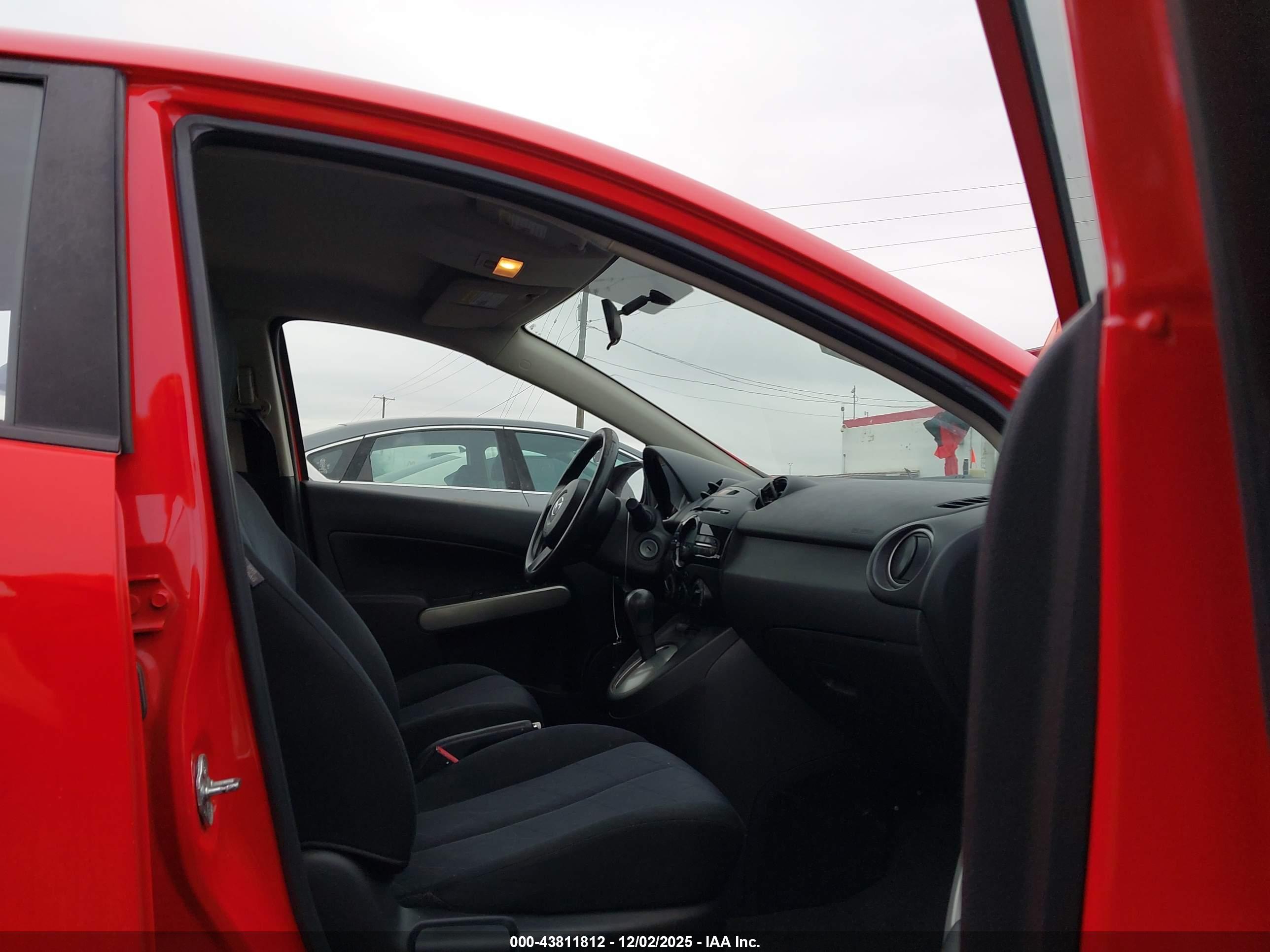 MAZDA MAZDA2 image 5