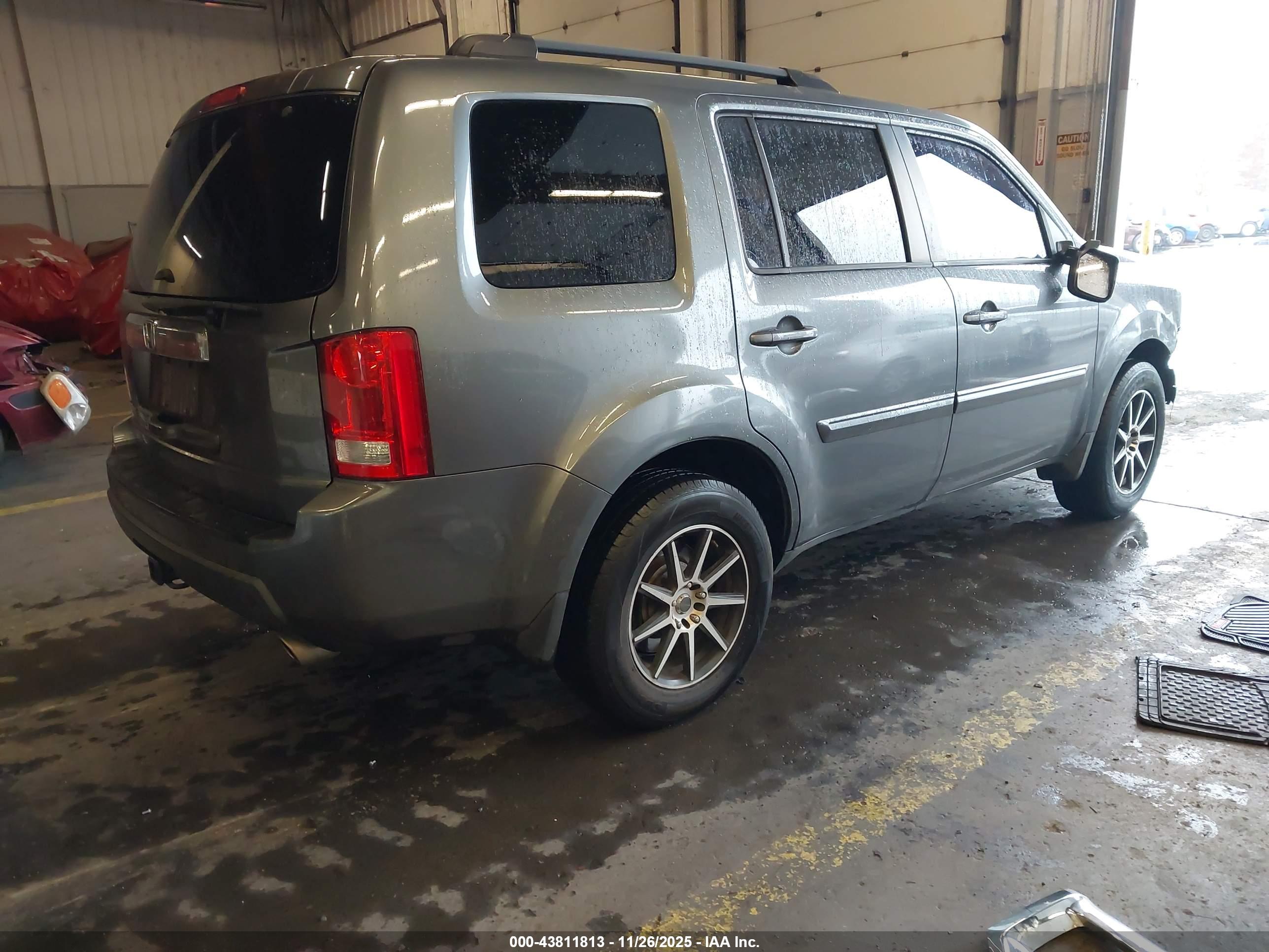 HONDA PILOT image 4