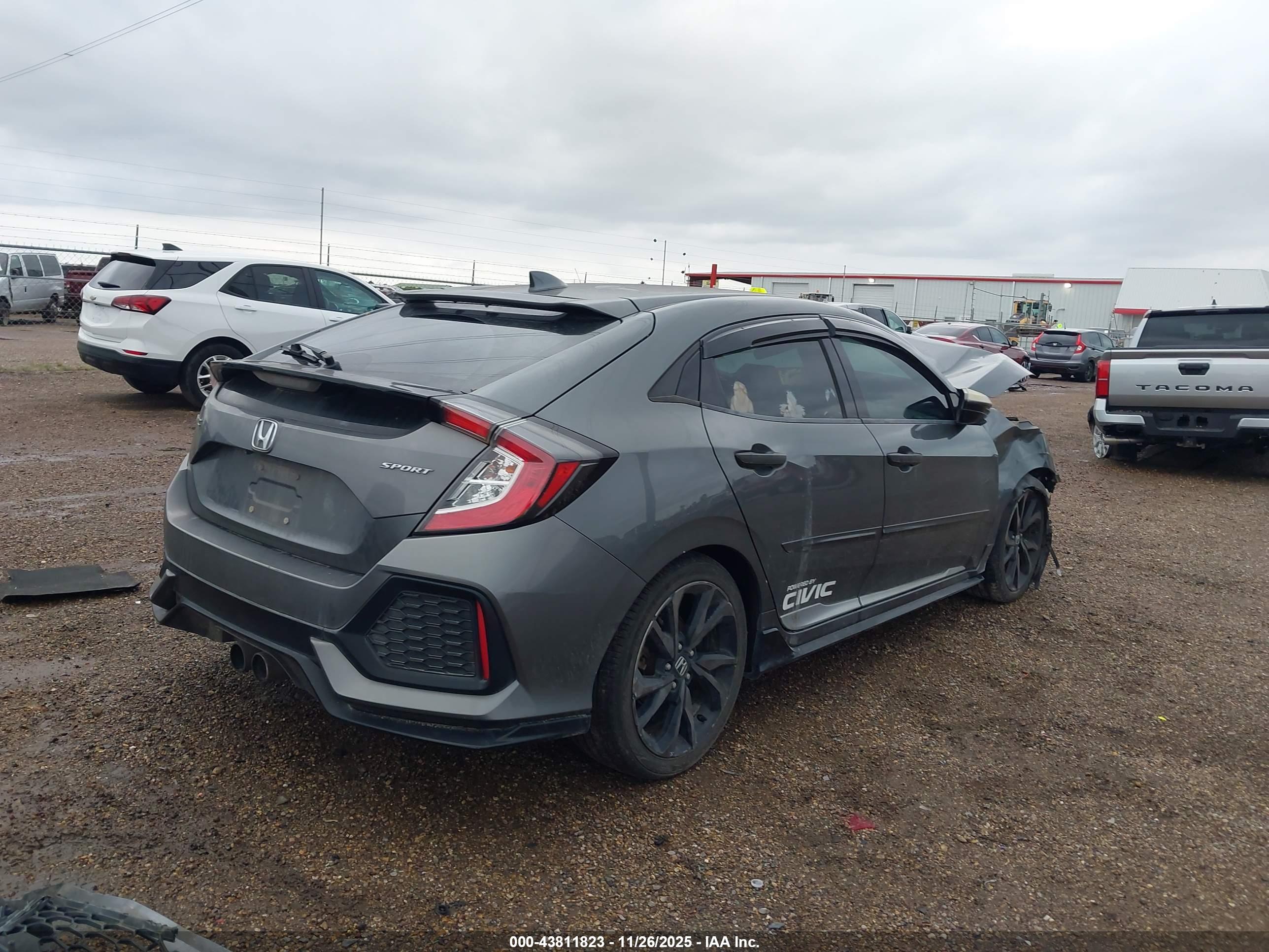 HONDA CIVIC image 4