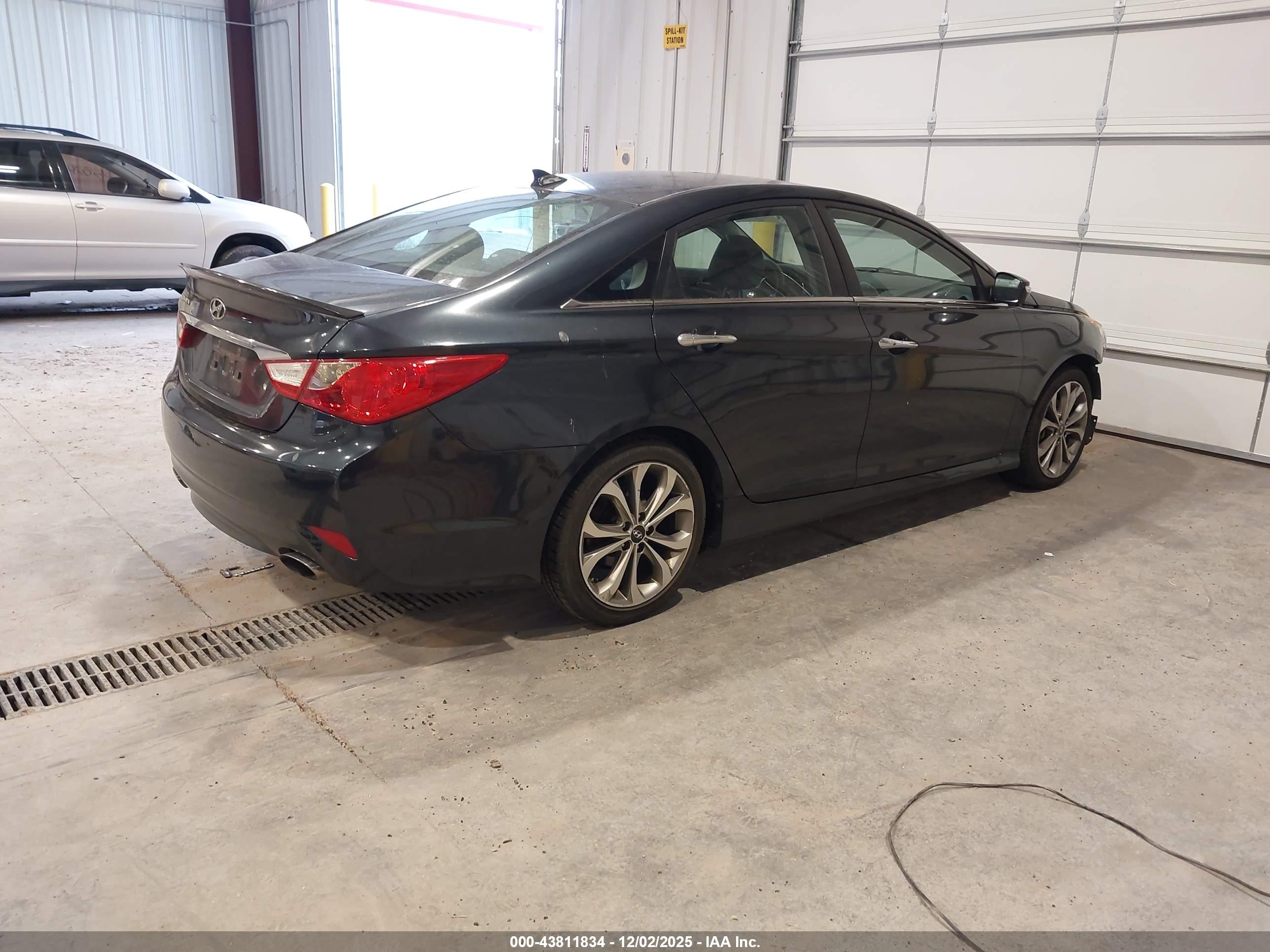 HYUNDAI SONATA image 4