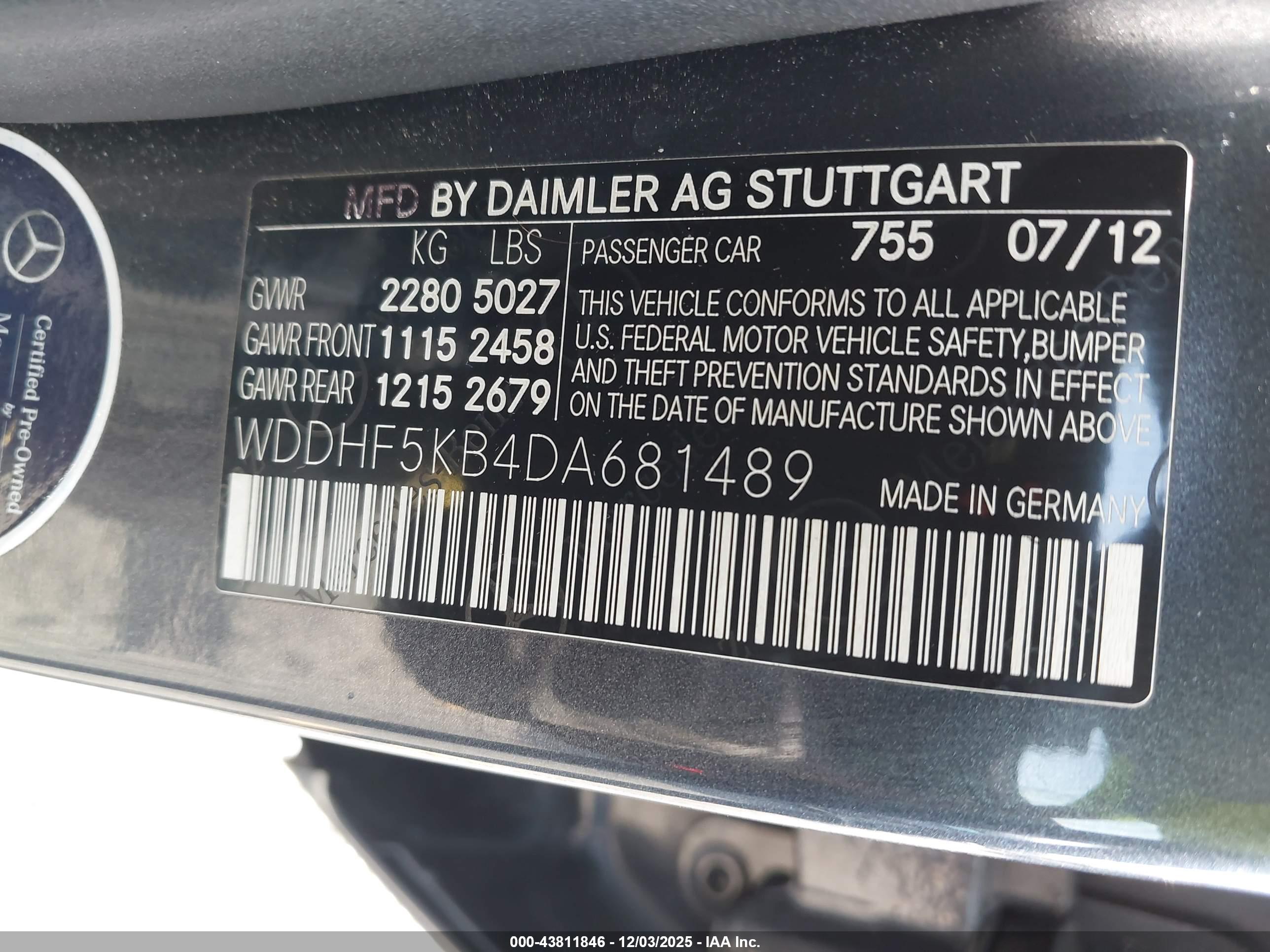MERCEDES-BENZ E image 9