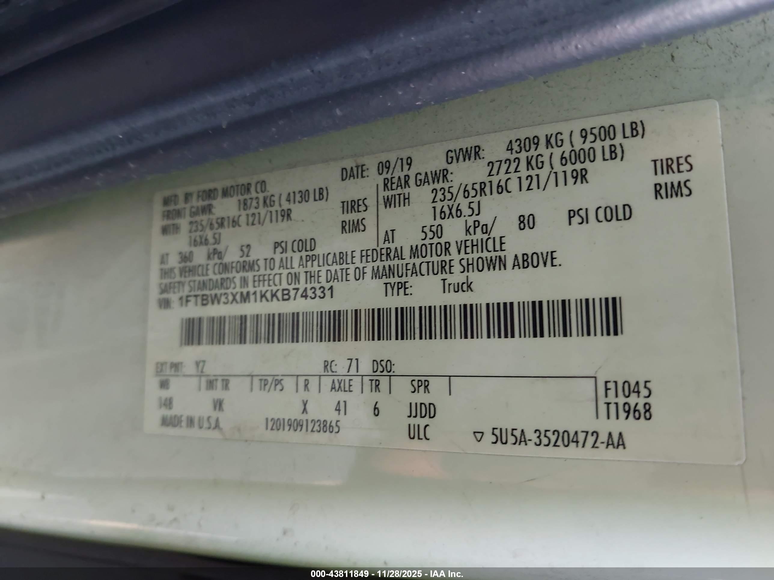 FORD TRANSIT-350 image 9