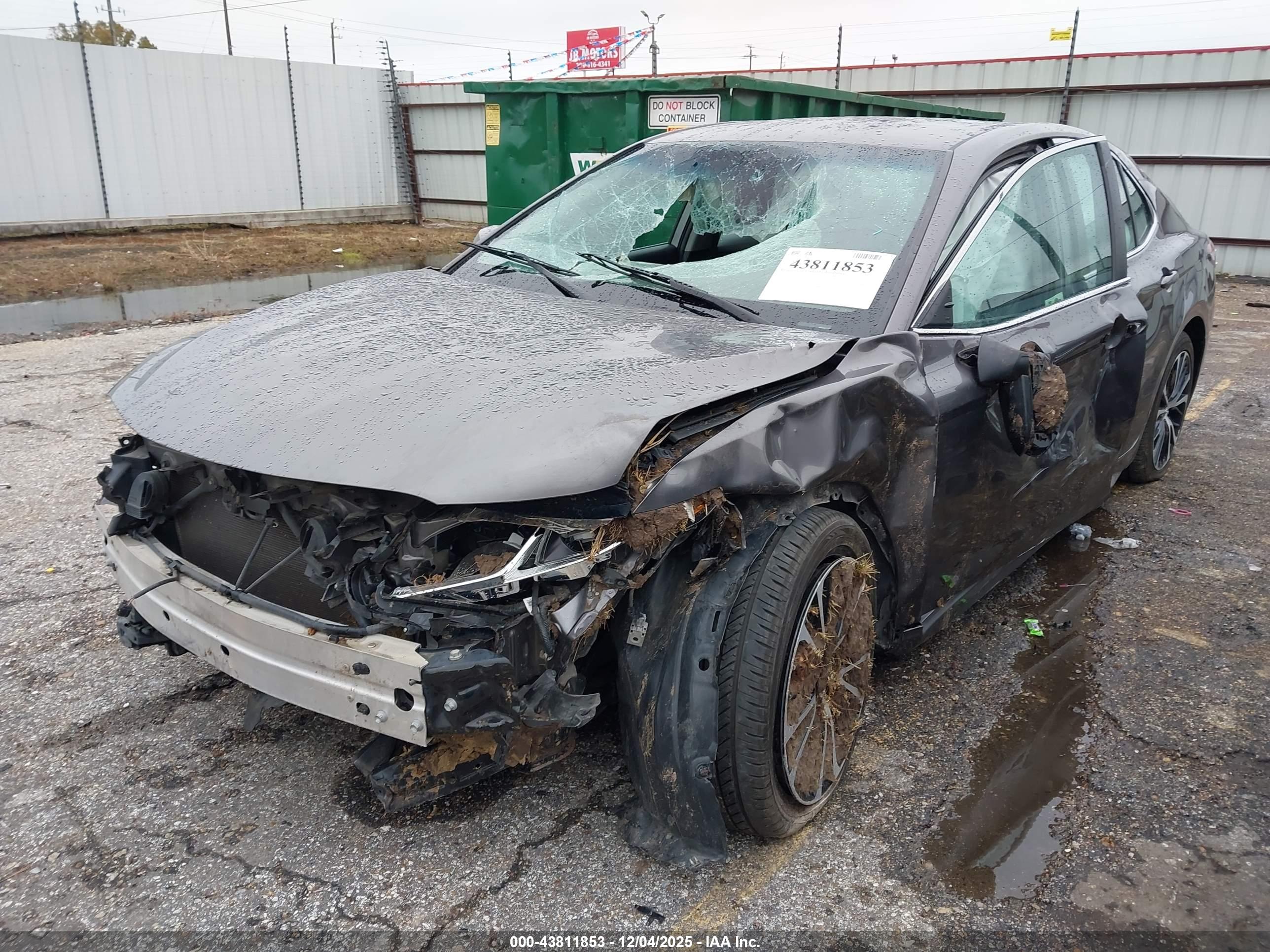 TOYOTA CAMRY image 6