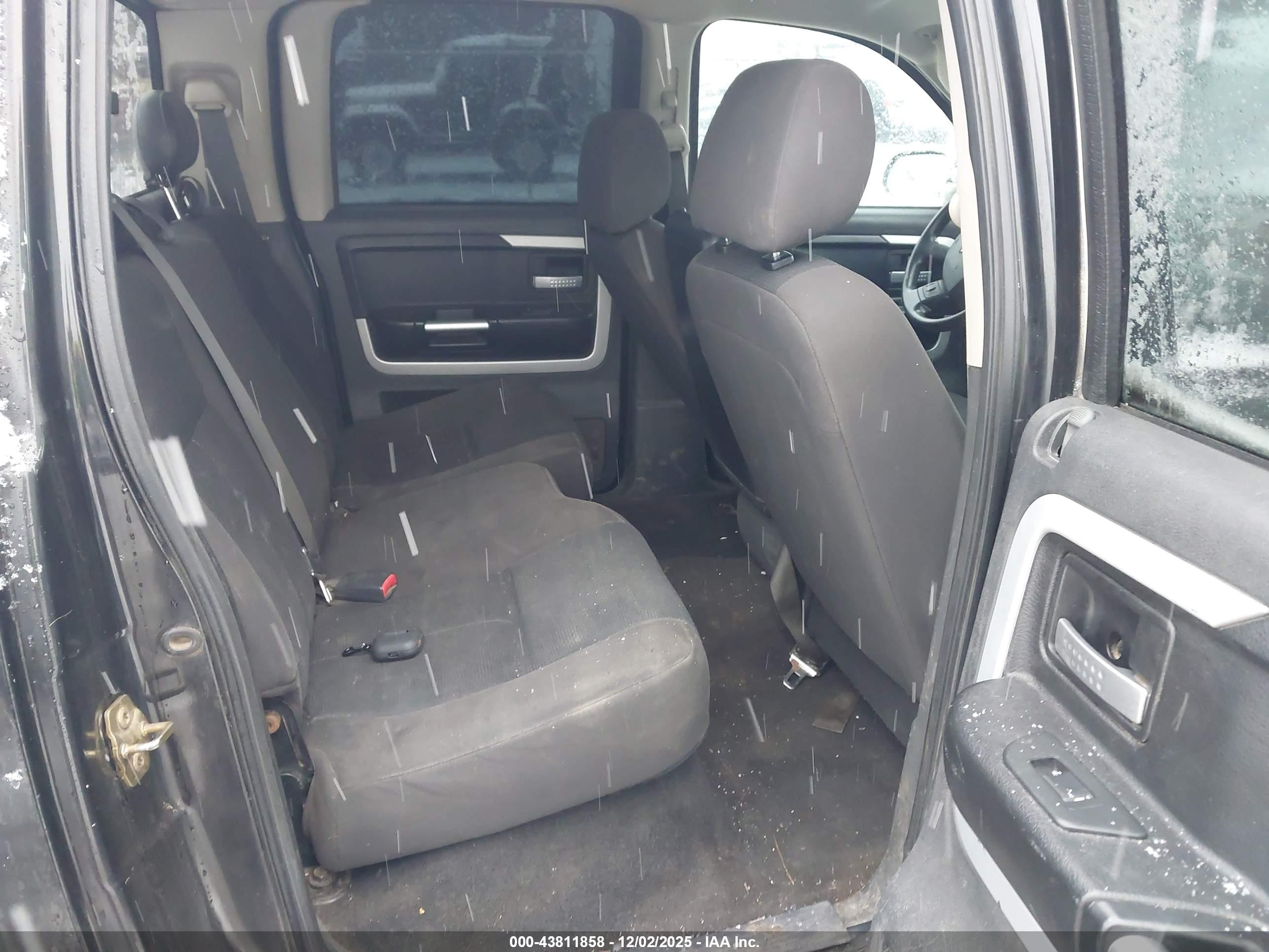 MITSUBISHI RAIDER image 8