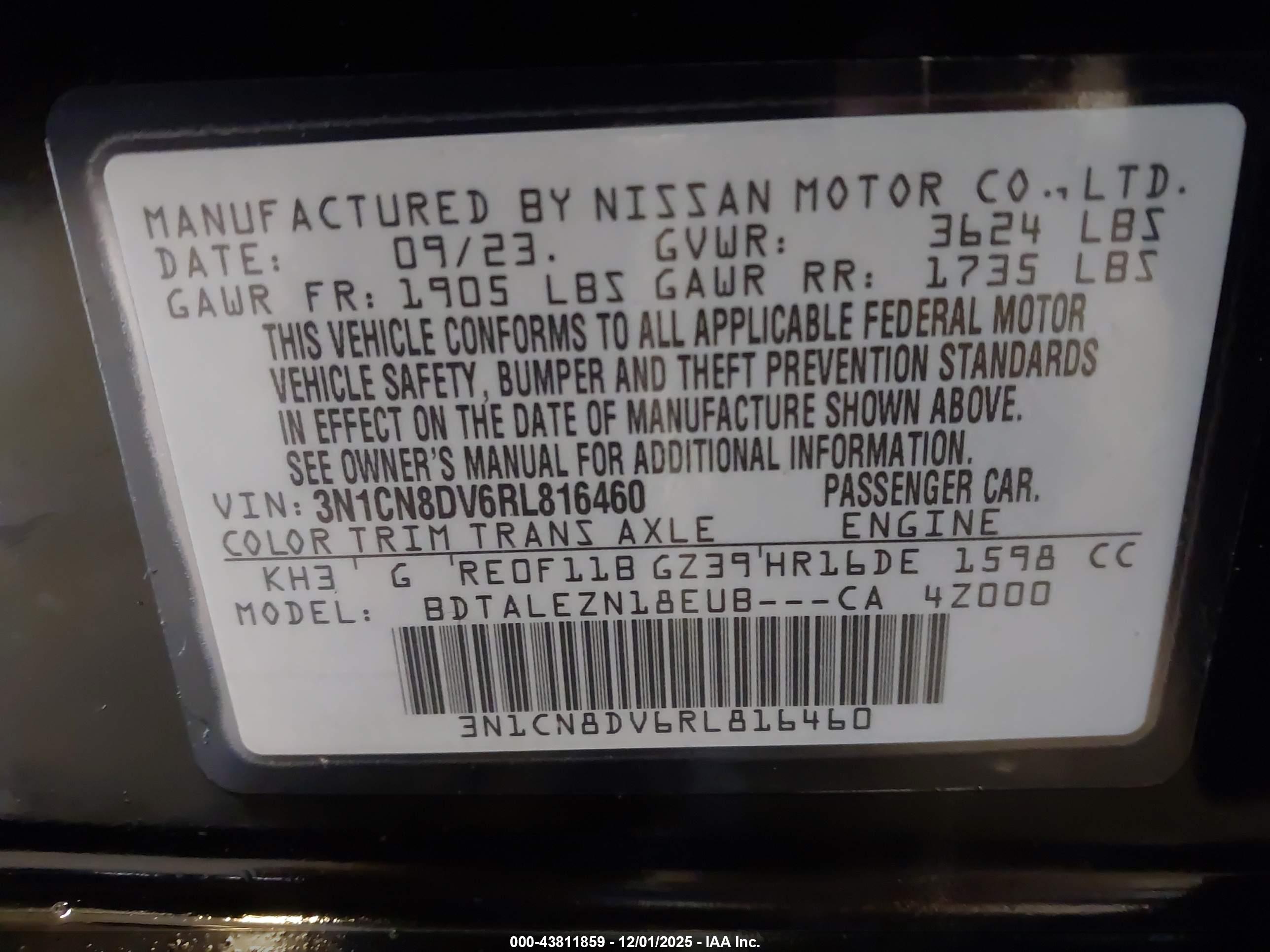 NISSAN VERSA image 9