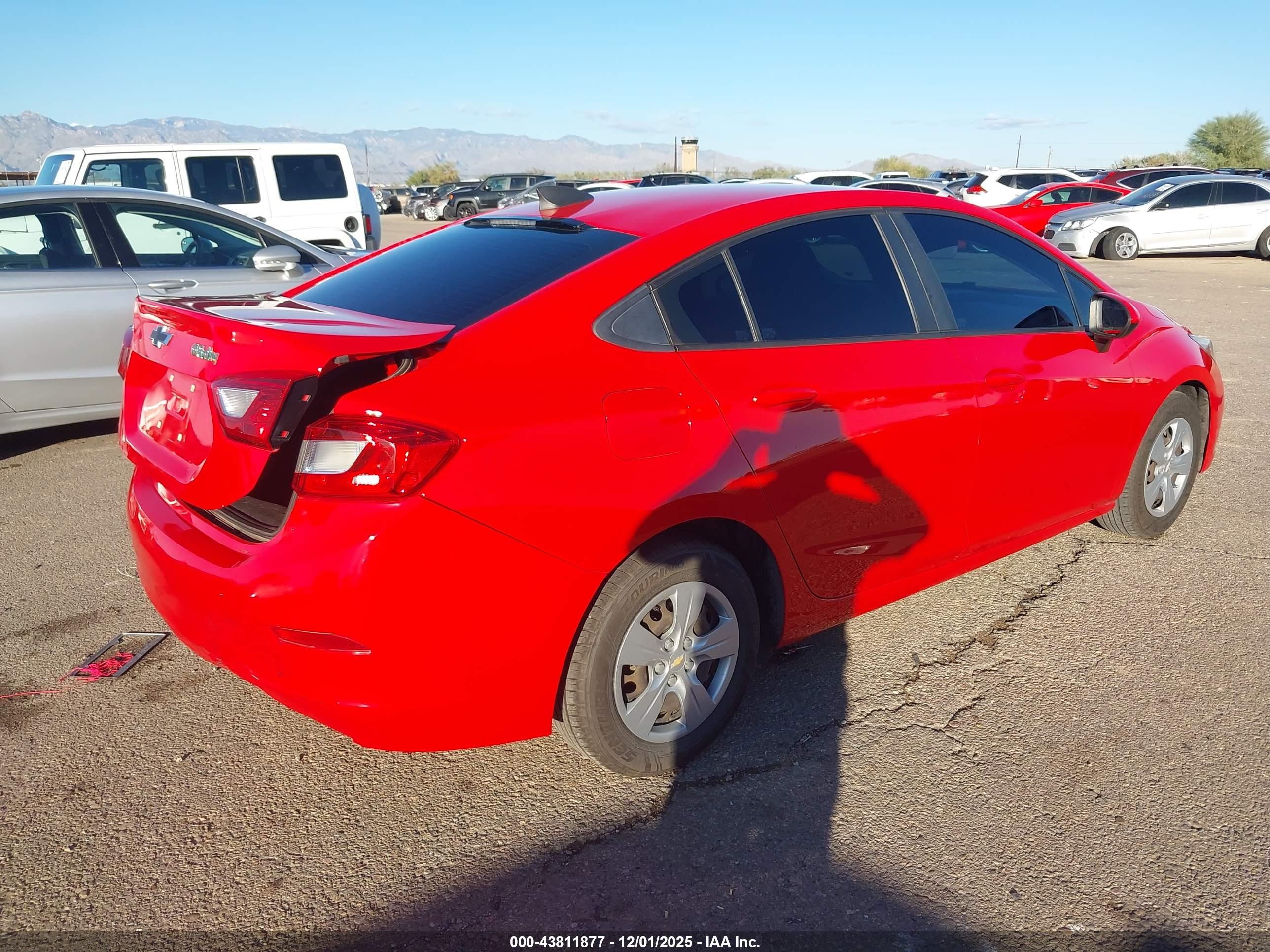 CHEVROLET CRUZE image 4