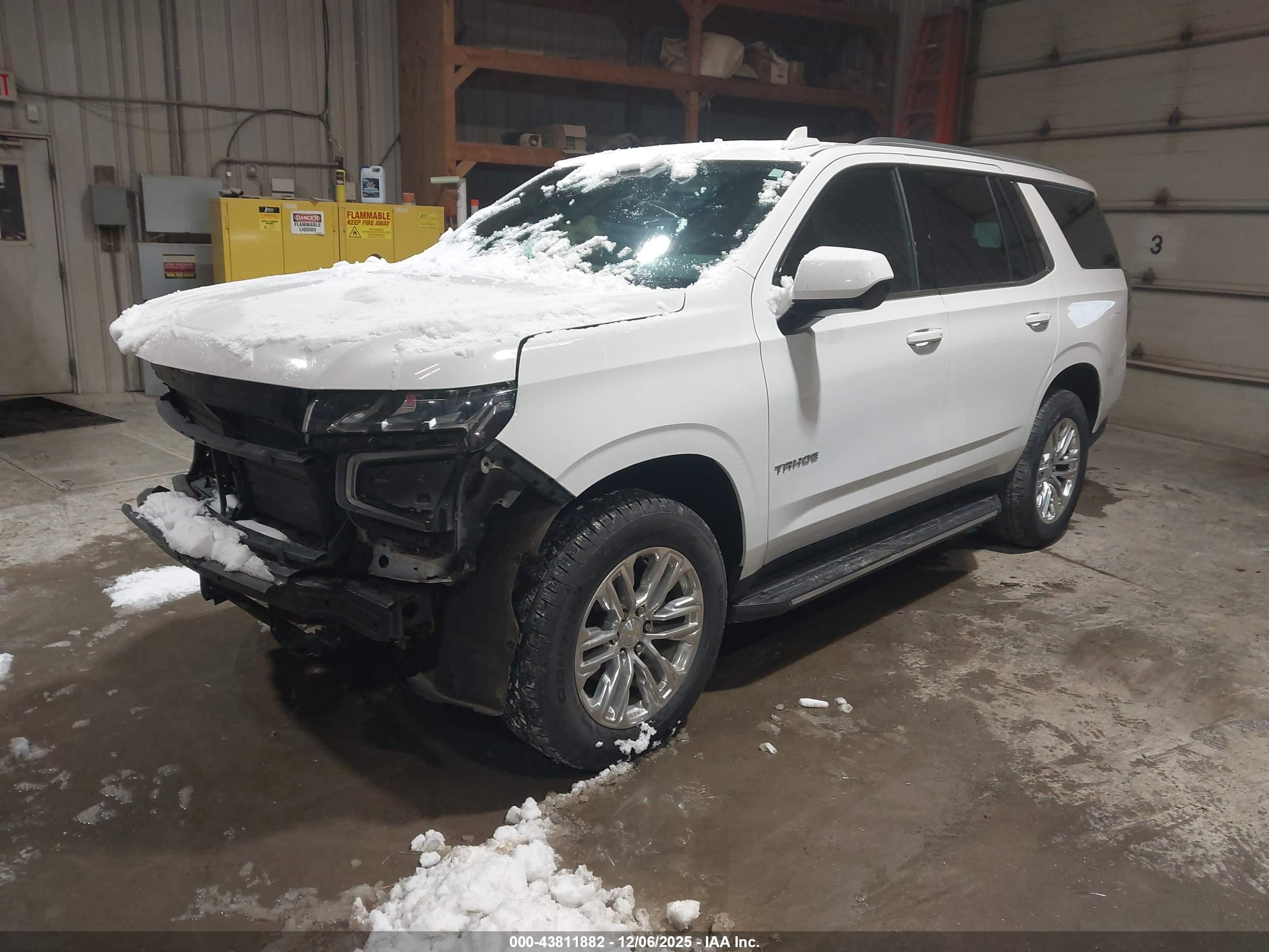 CHEVROLET TAHOE image 2