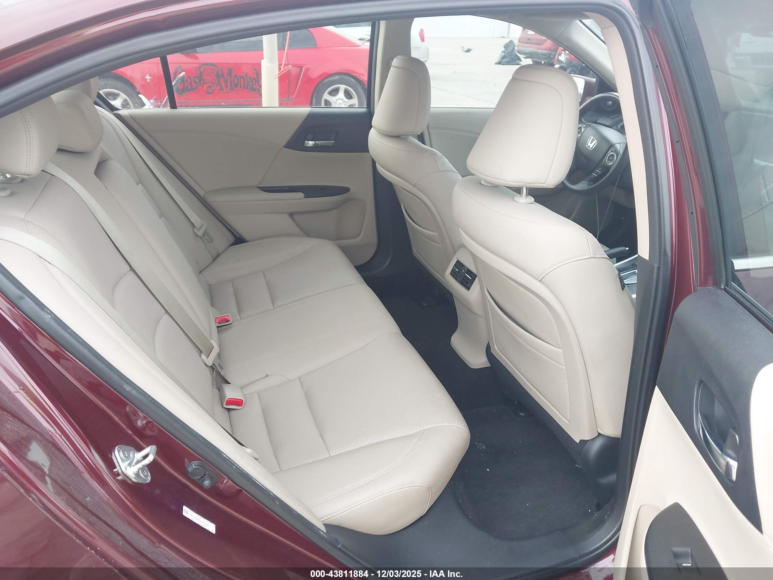 HONDA ACCORD image 8