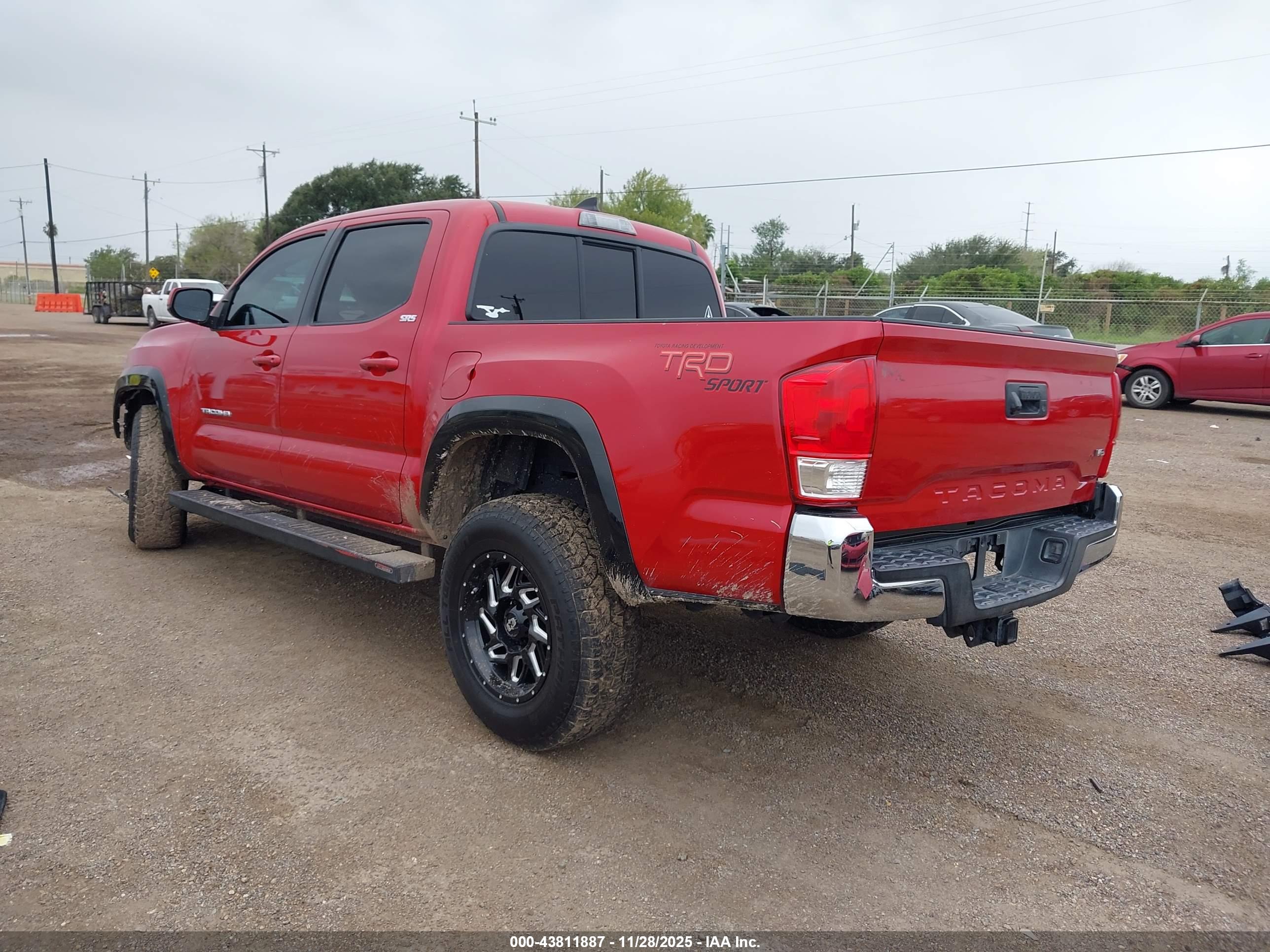 TOYOTA TACOMA image 3