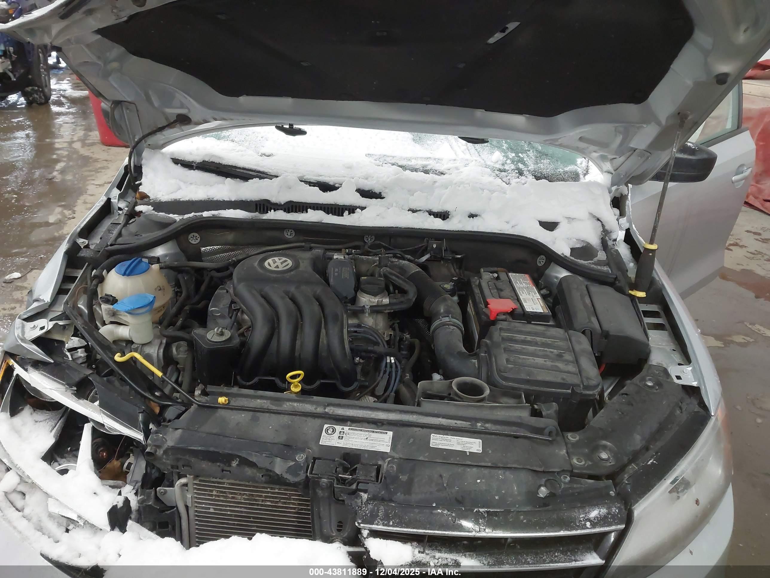 VOLKSWAGEN JETTA image 10
