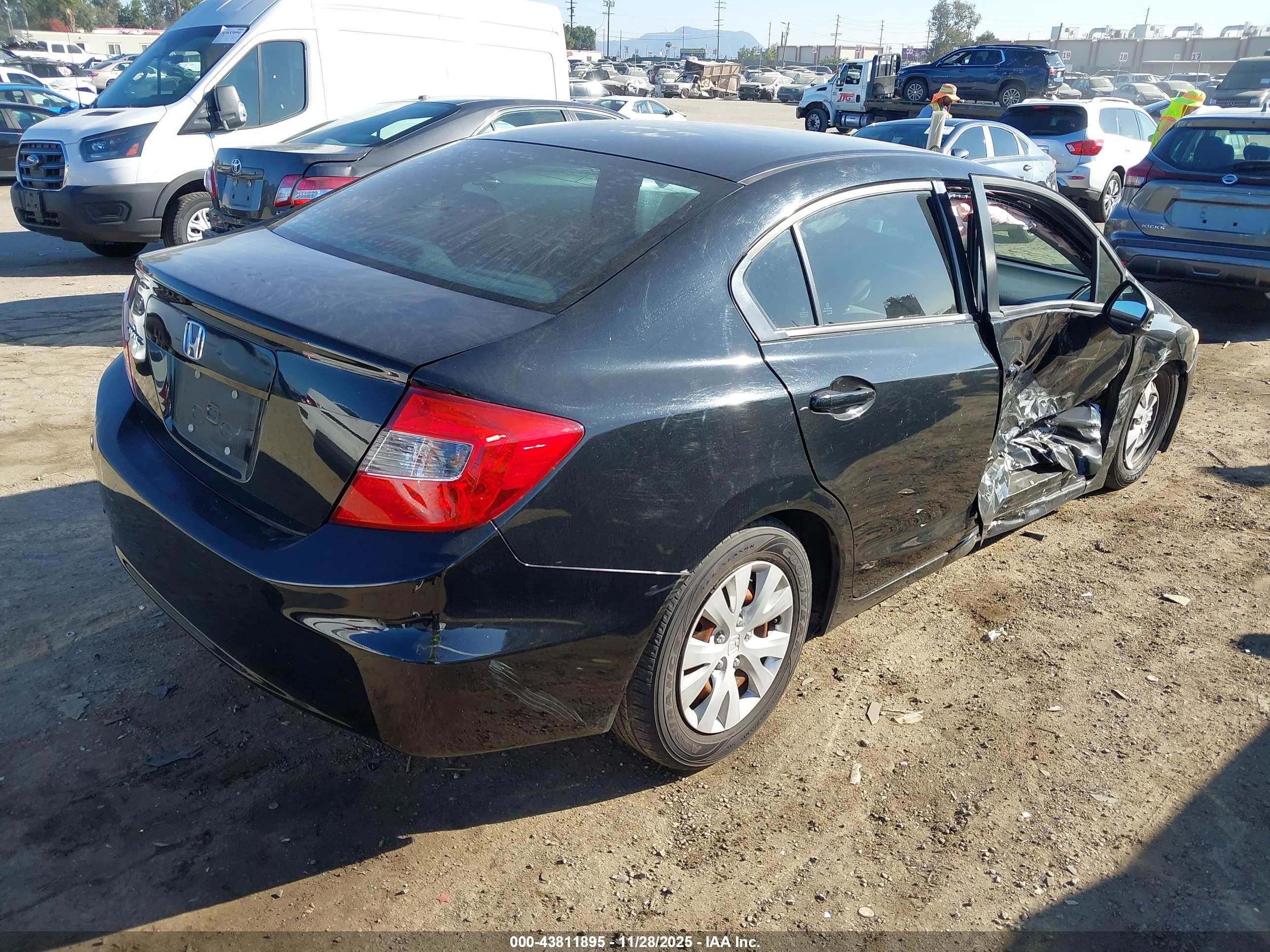 HONDA CIVIC image 4