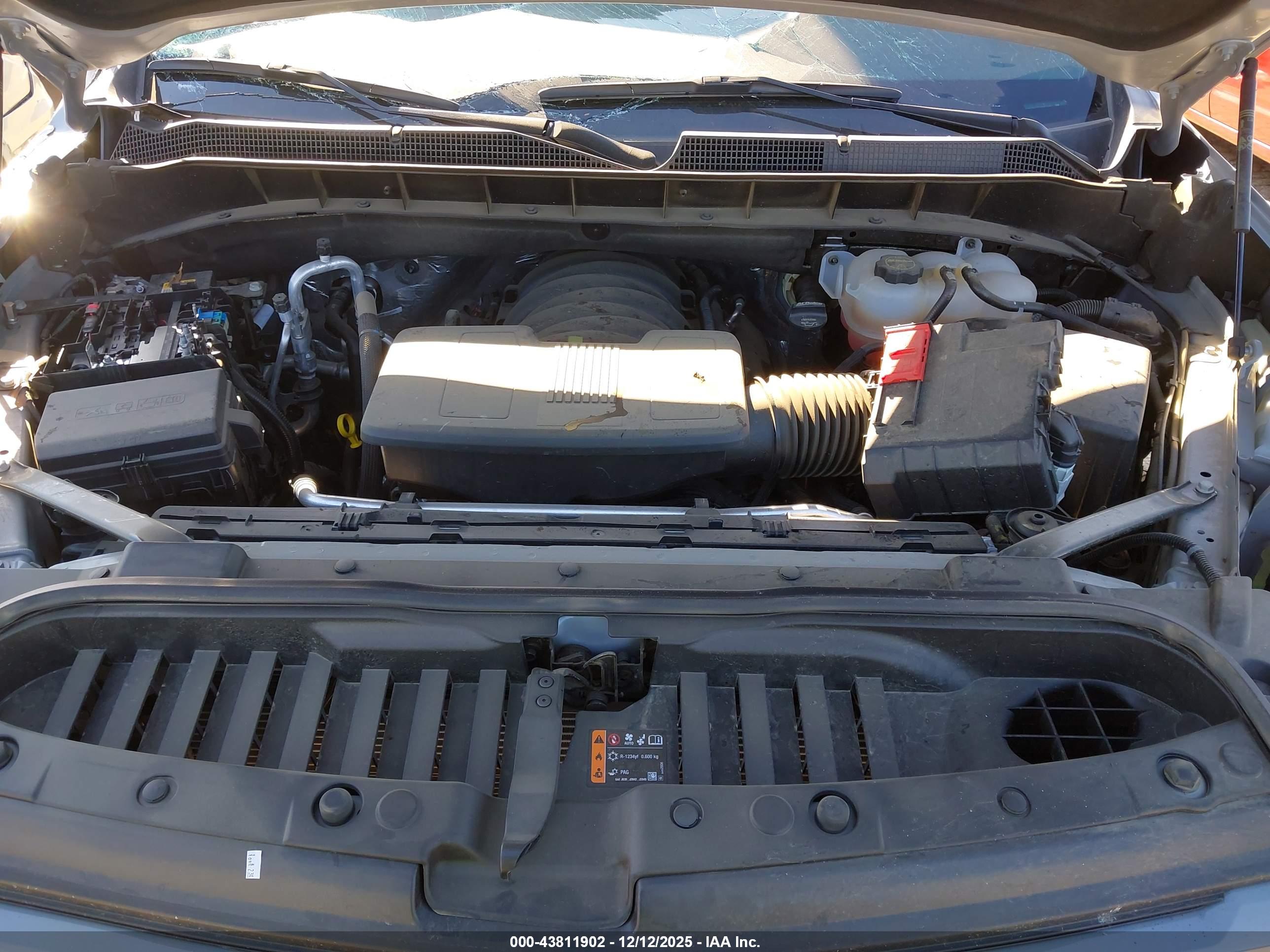CHEVROLET SILVERADO image 10