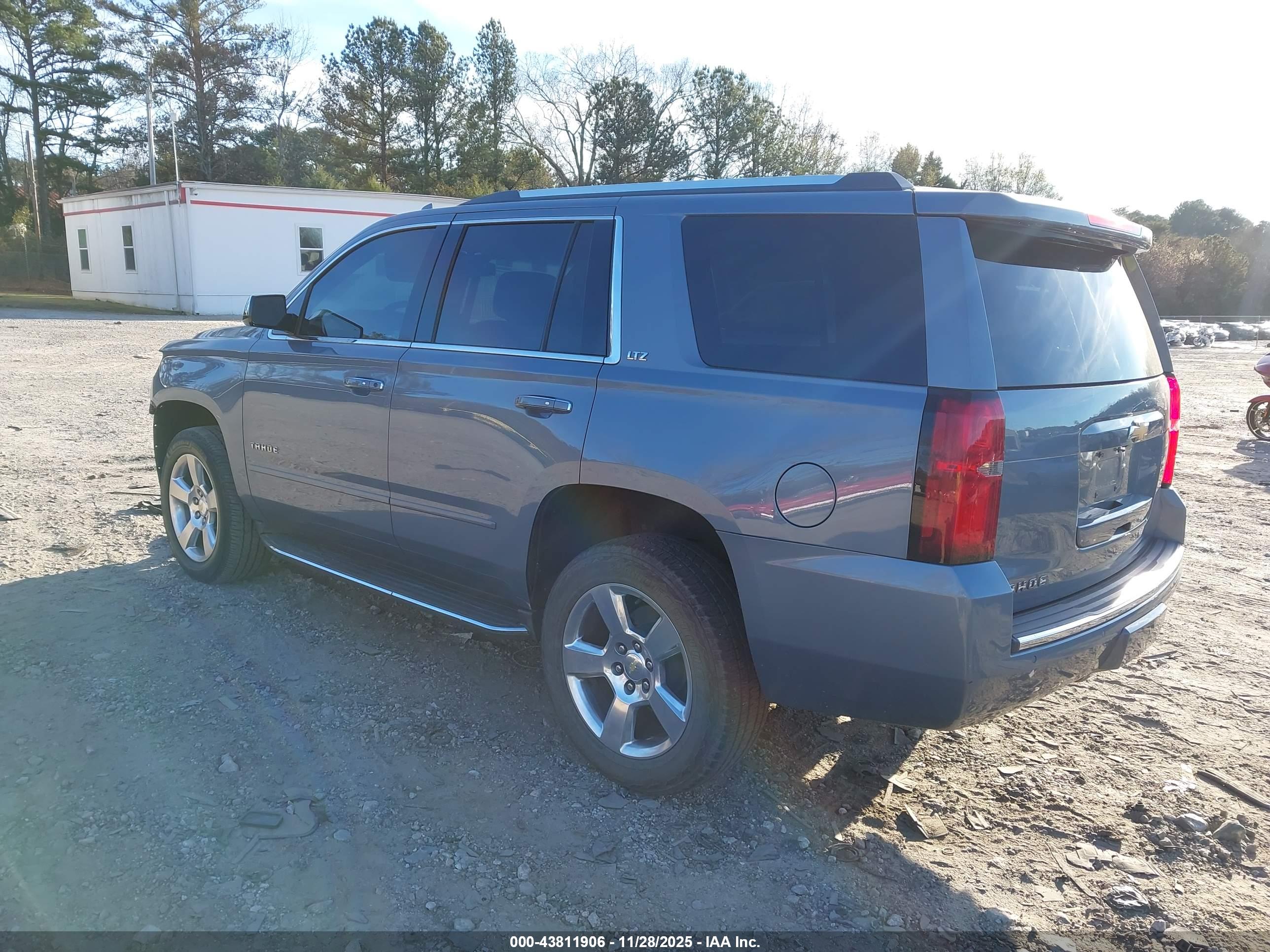 CHEVROLET TAHOE image 3