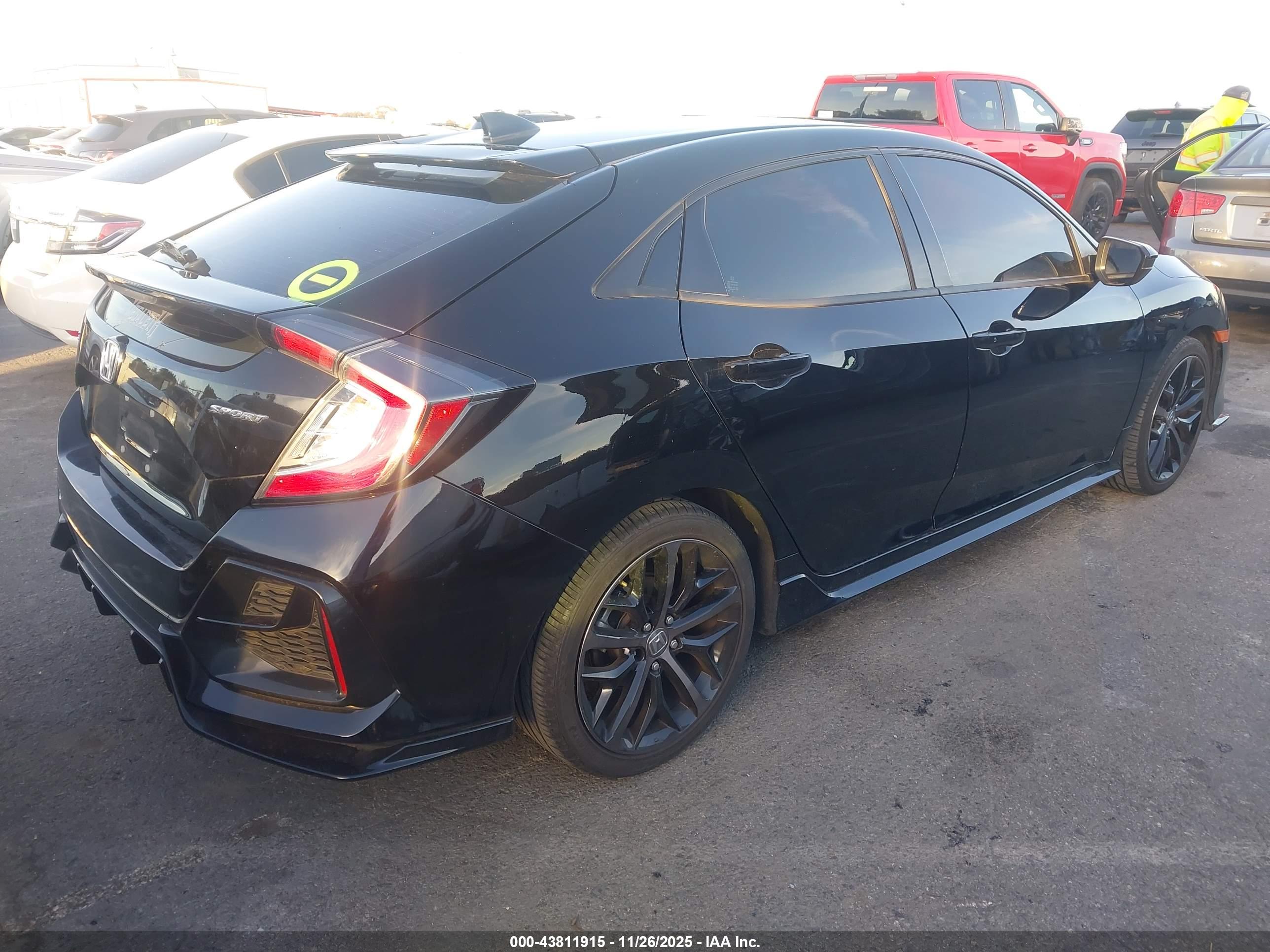 HONDA CIVIC image 4