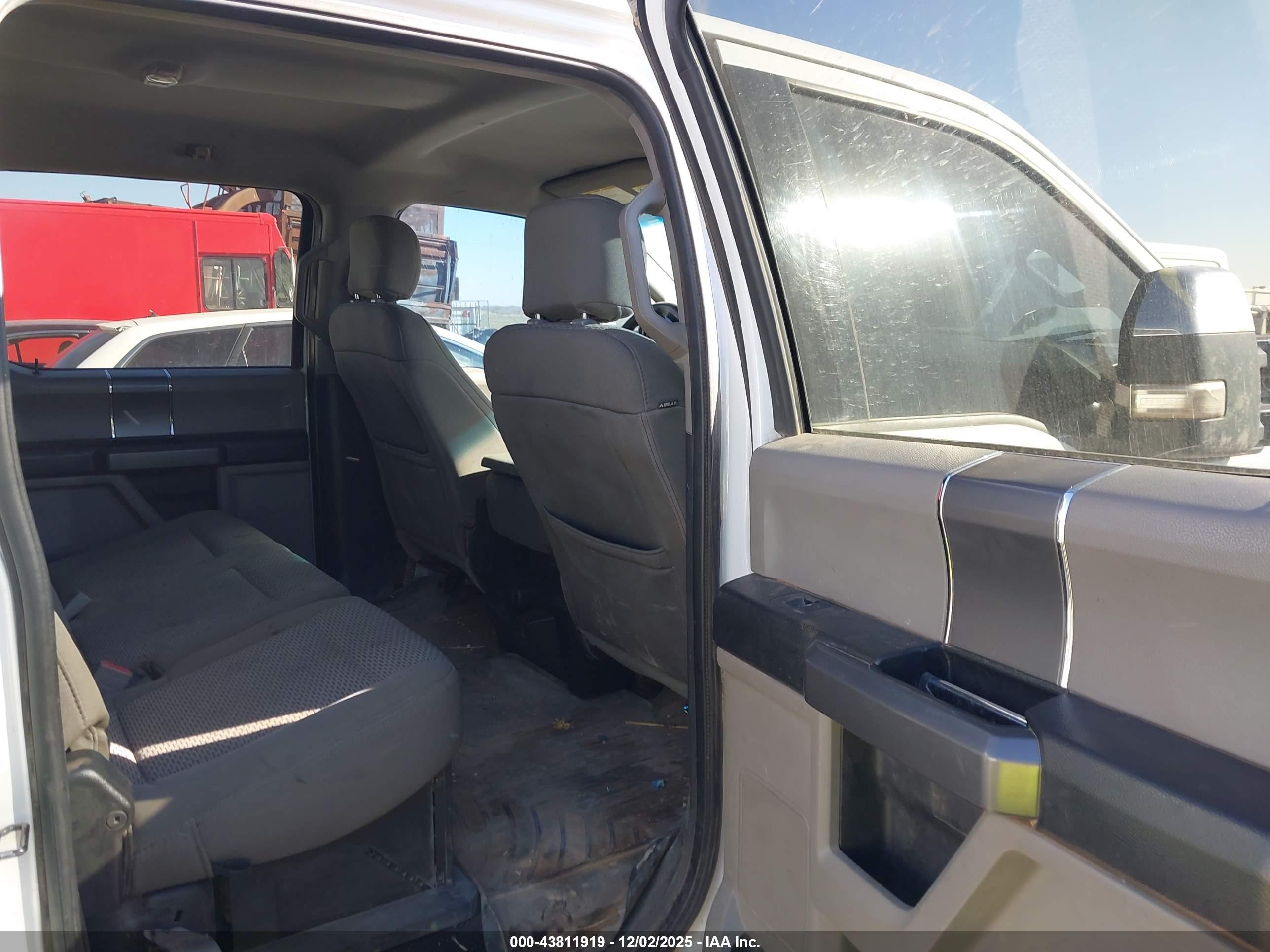 FORD F-250 image 8