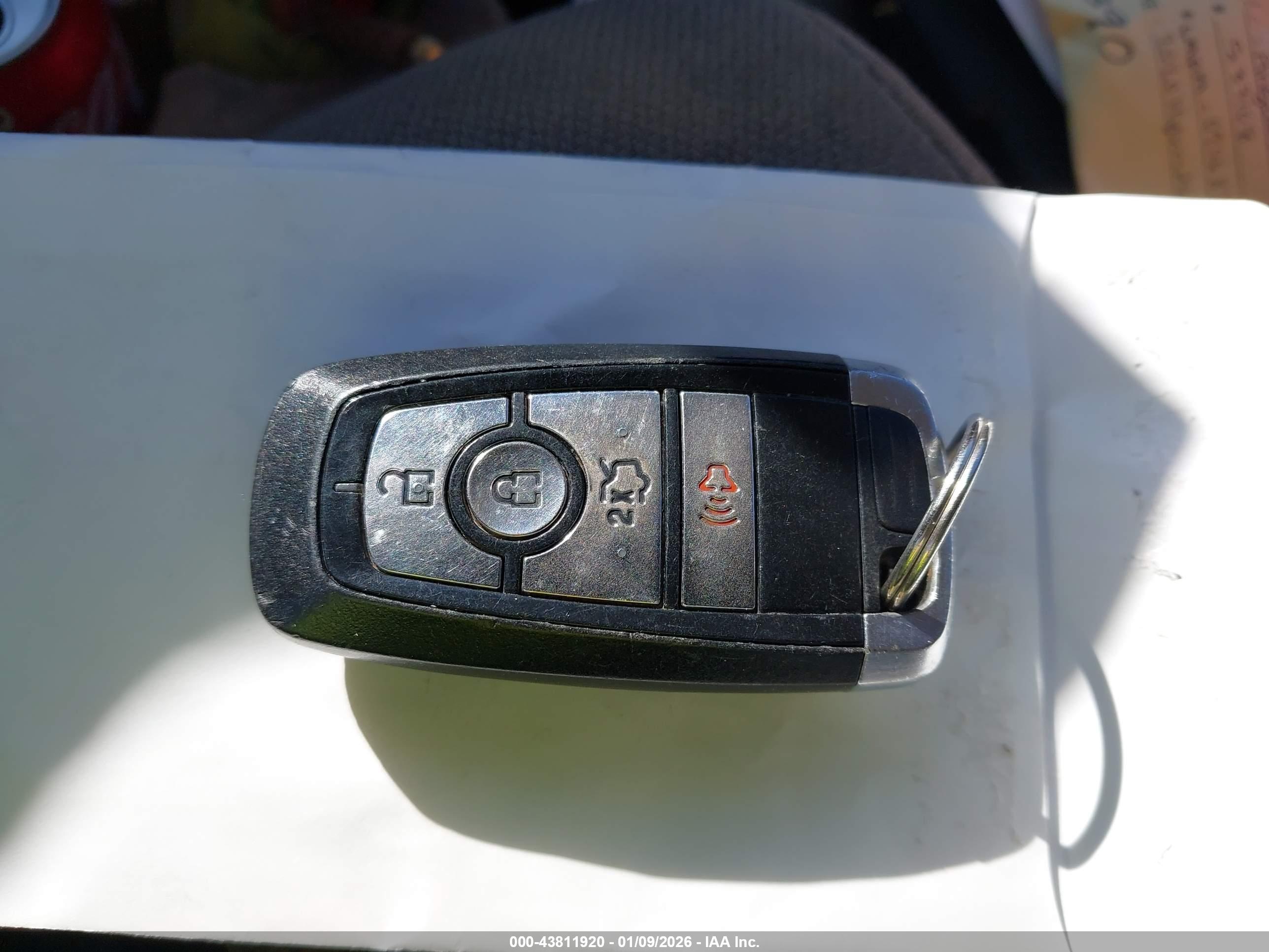 FORD FUSION image 11