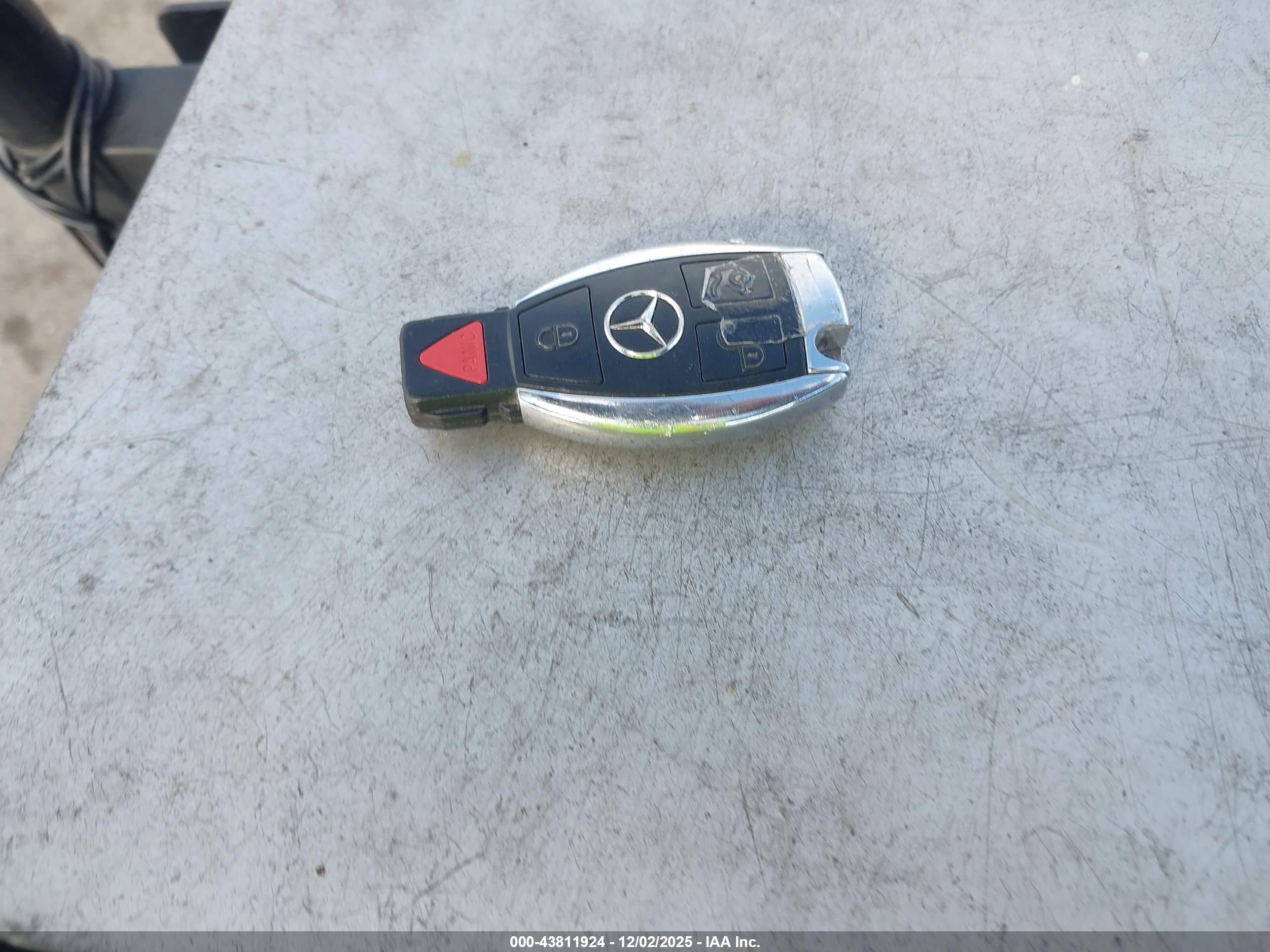 MERCEDES-BENZ C image 11