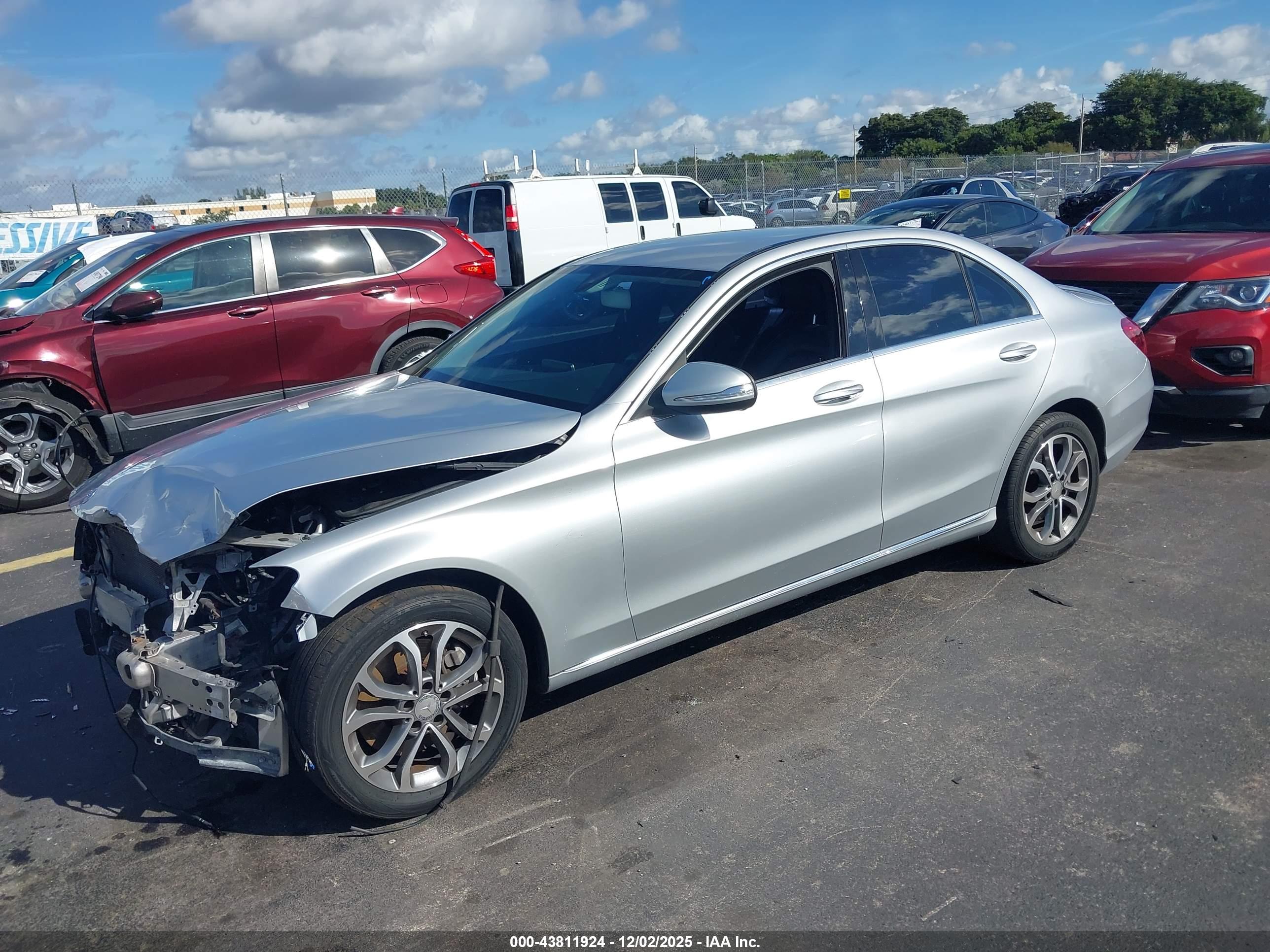 MERCEDES-BENZ C image 2