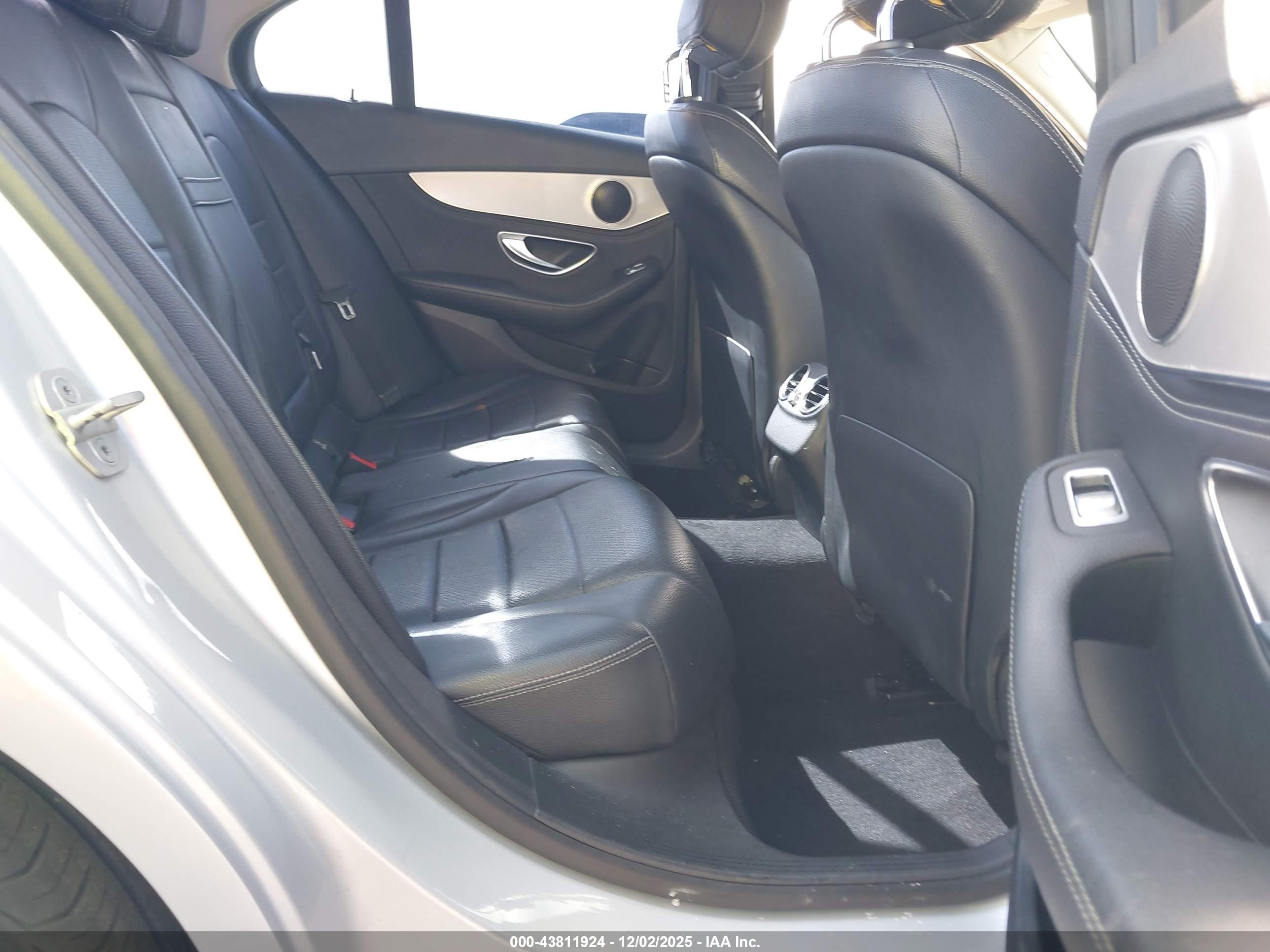 MERCEDES-BENZ C image 8