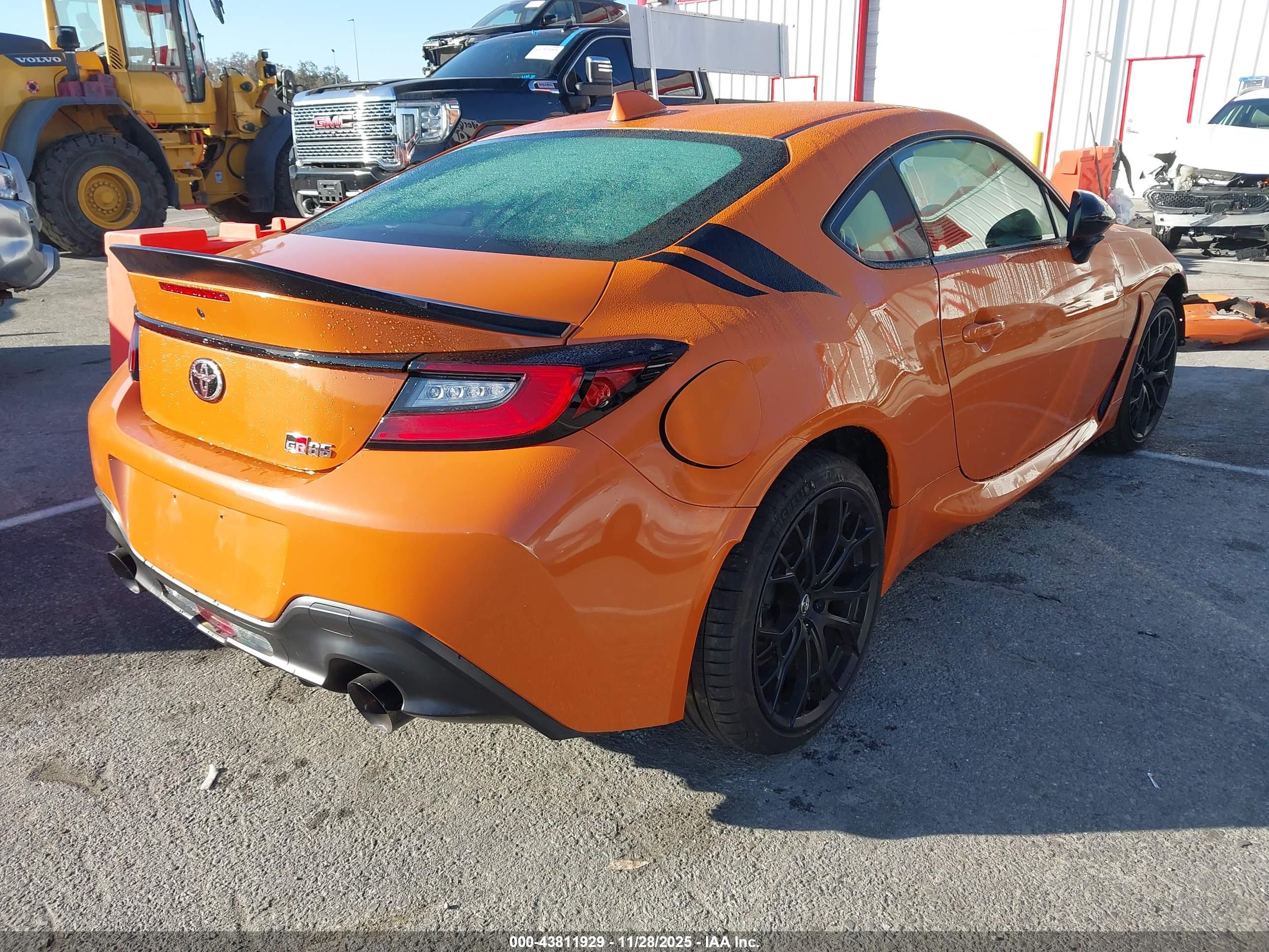 TOYOTA GR86 image 4