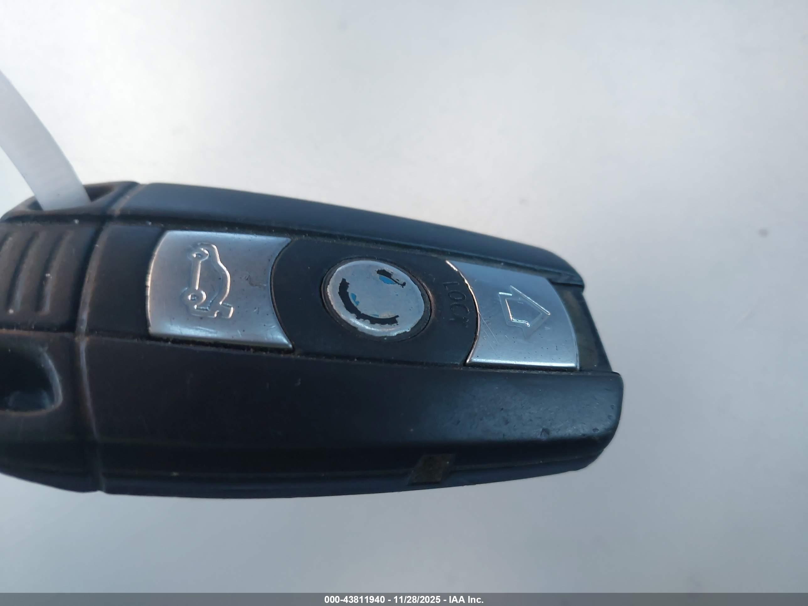 BMW 528I image 11