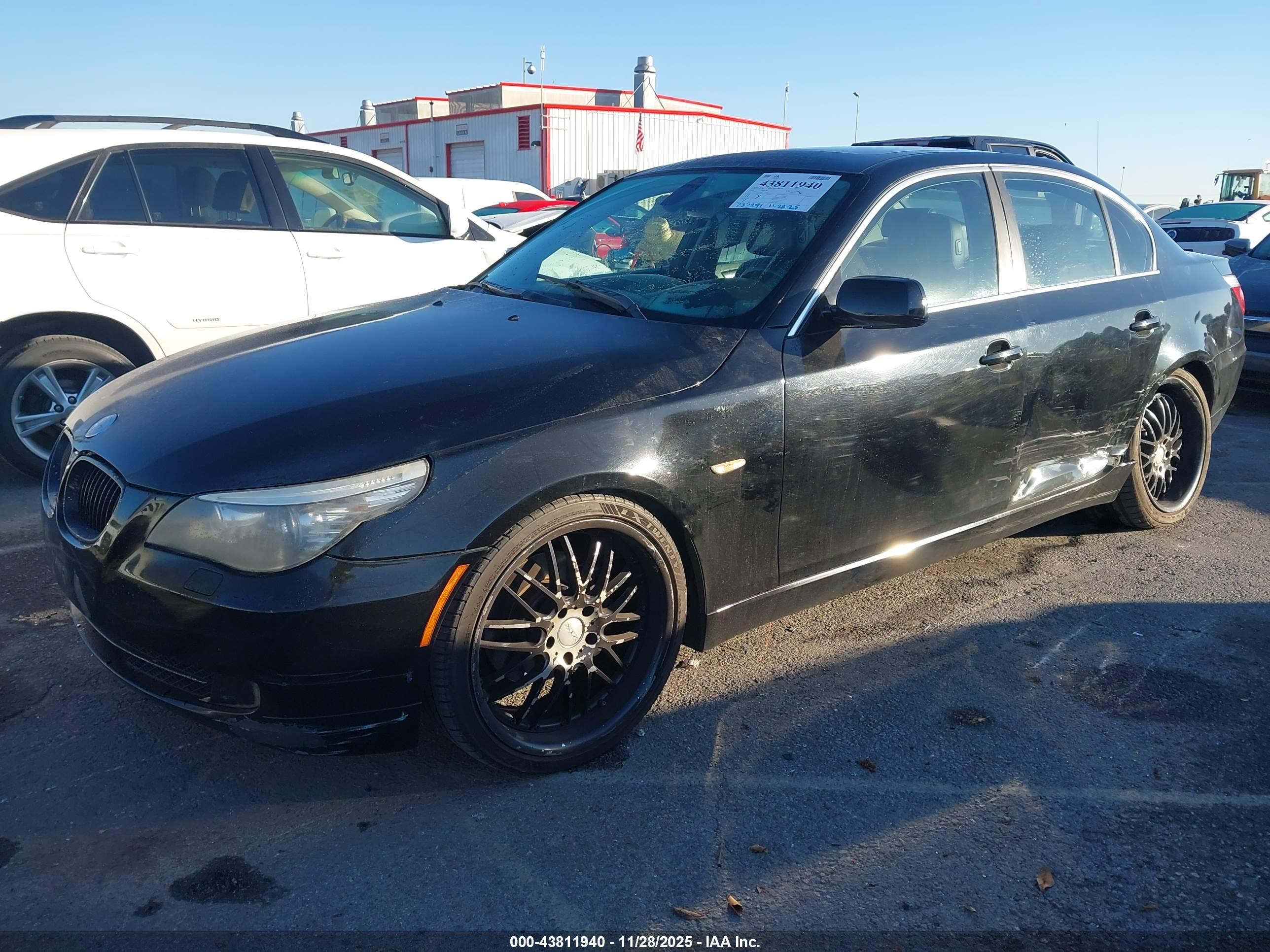 BMW 528I image 2