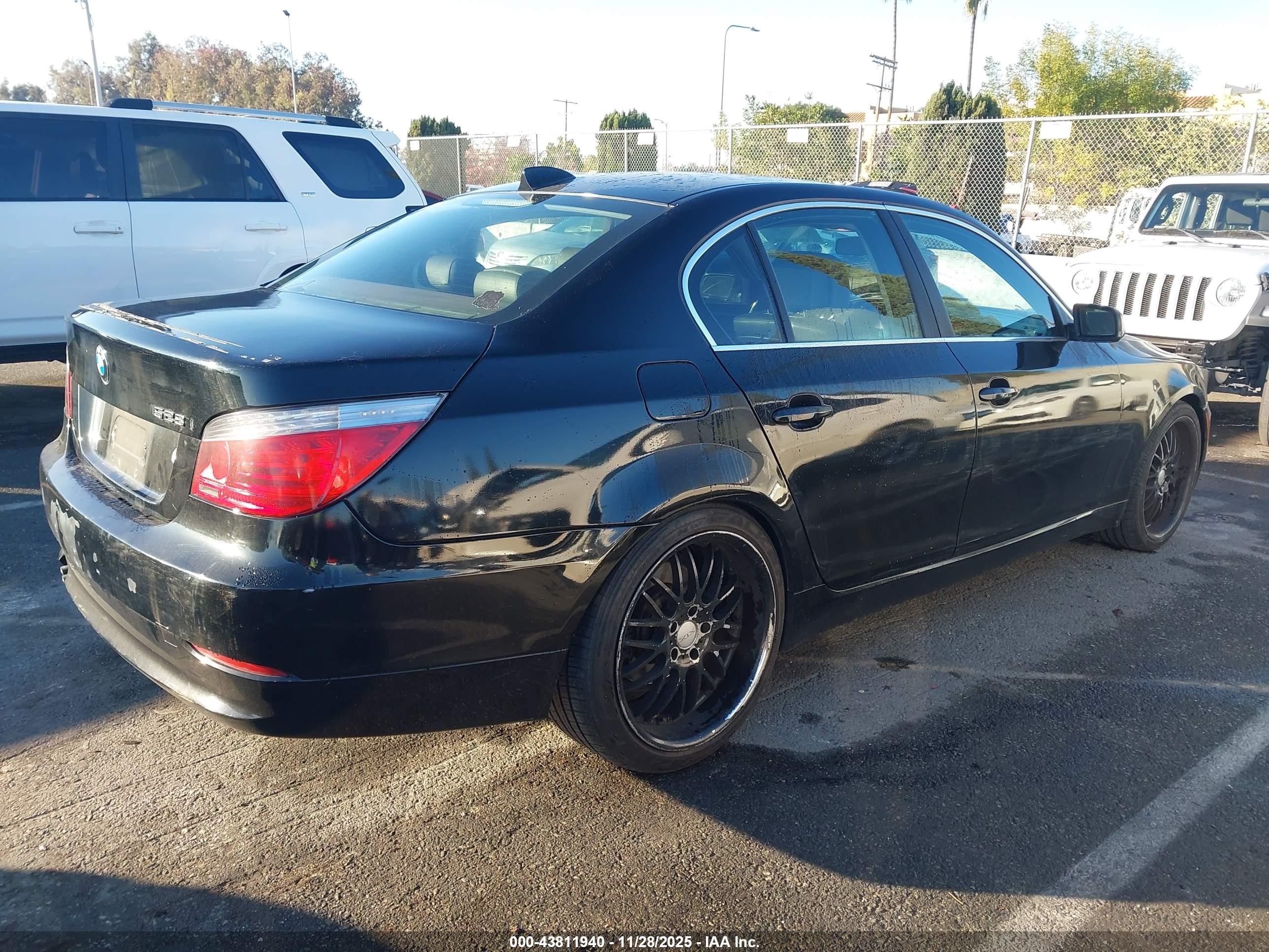 BMW 528I image 4
